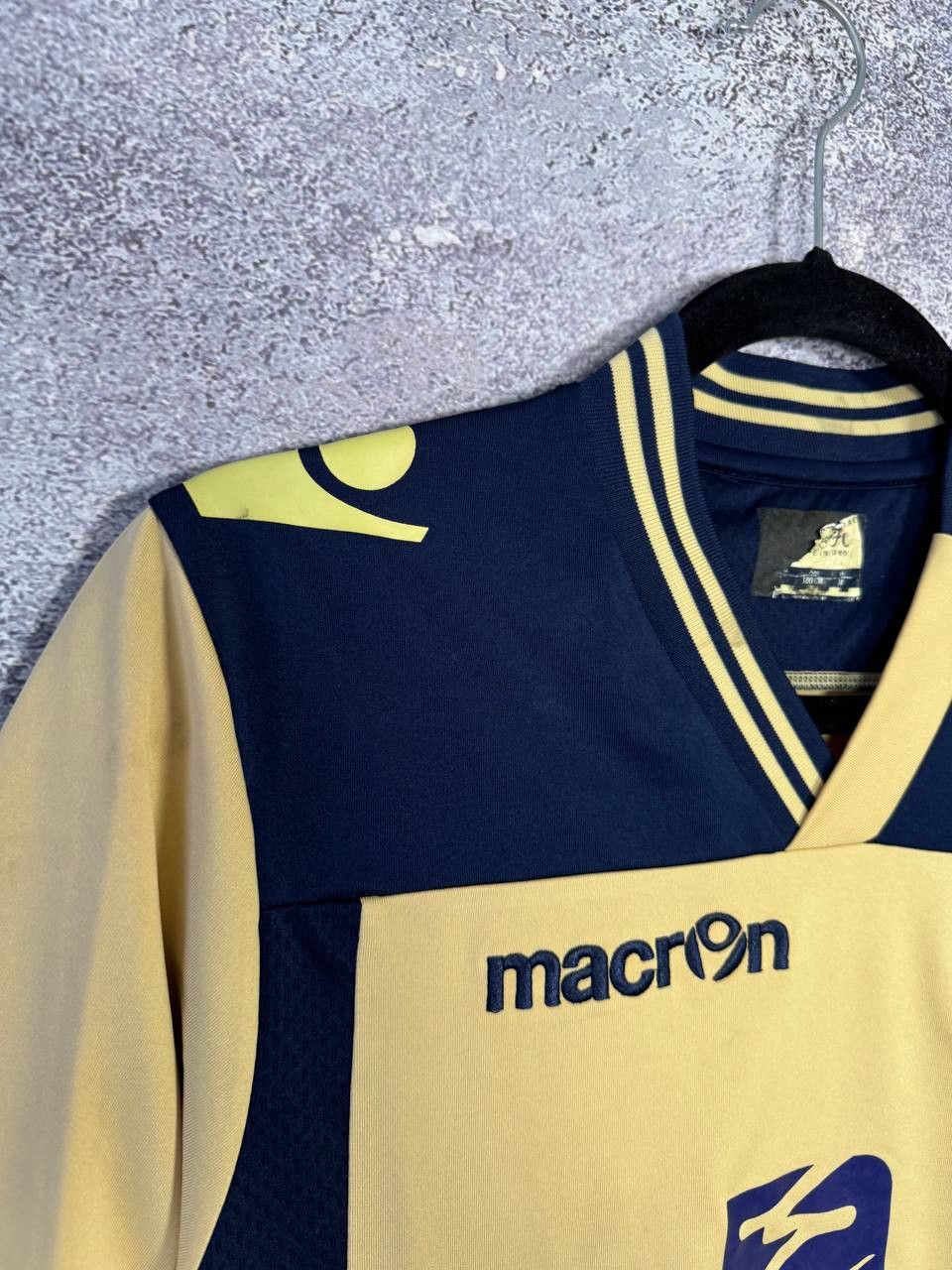 Macron × Vintage Vintage Leeds United 2013/14 Nacron Soccer Jersey Size US M / EU 48-50 / 2 - 4 Thumbnail