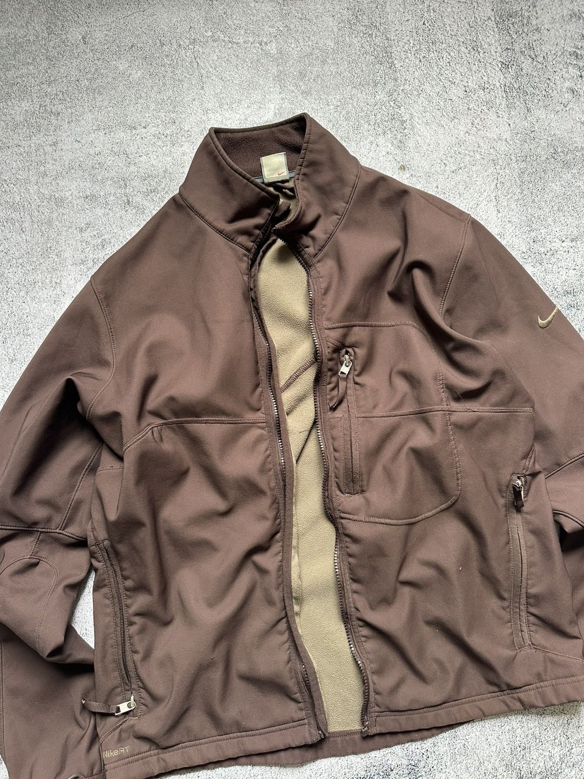 Nike Vintage Nike Light Zip Jacket Technology Y2K Fit Size US L / EU 52-54 / 3 - 4 Thumbnail
