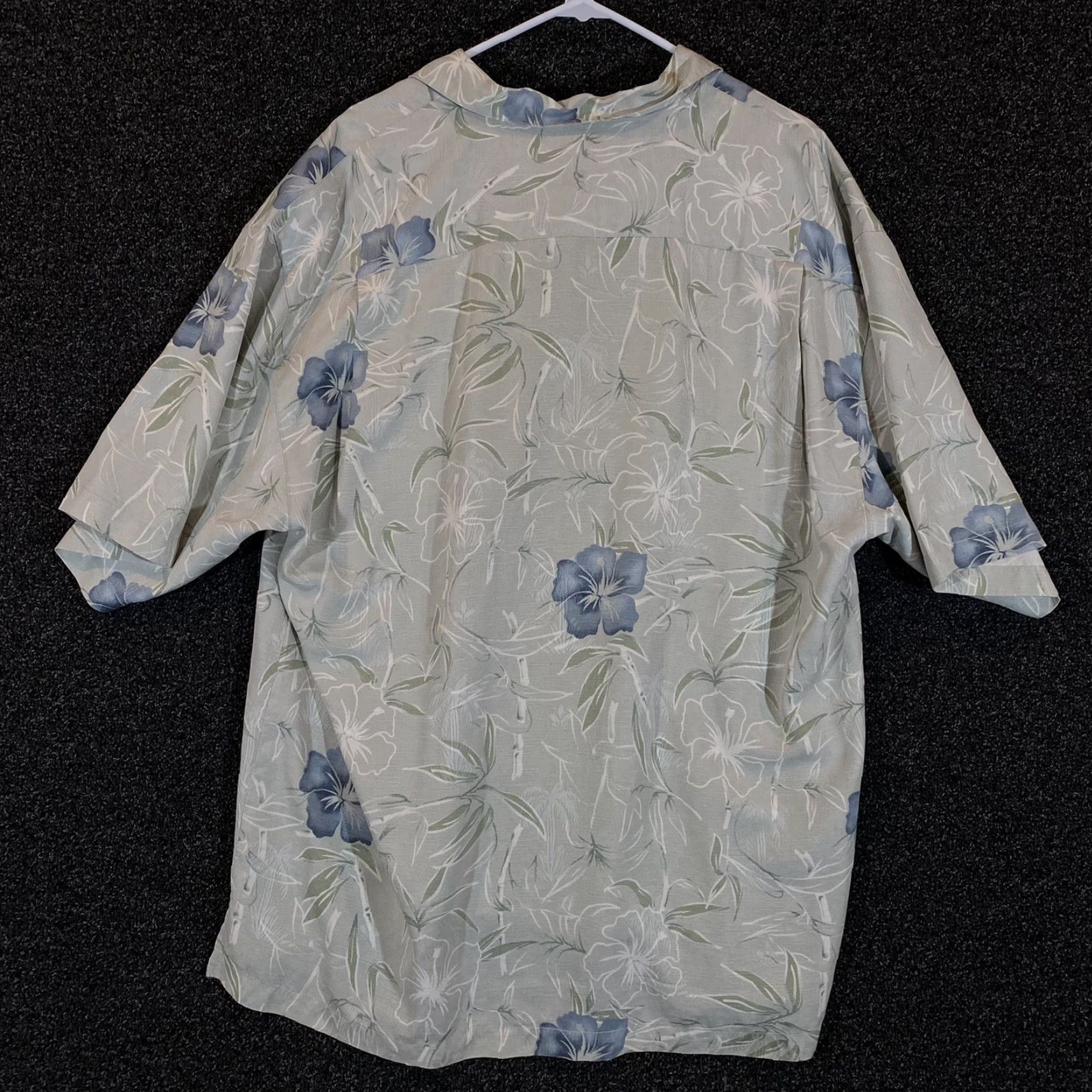 Tommy Bahama Tommy Bahama Silk Shirt Men XL Gray Floral Hawaiian Camp Aloha Resort Button Up Size US XL / EU 56 / 4 - 6 Thumbnail