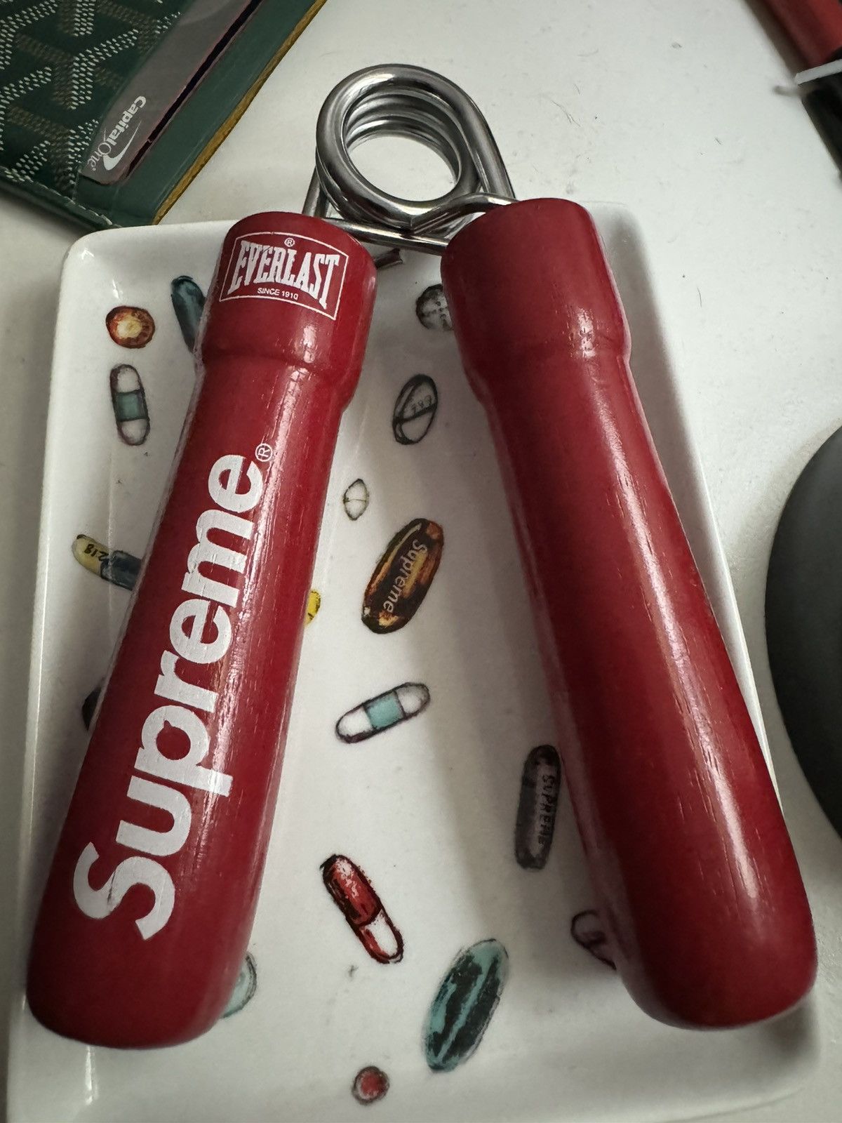 Supreme Supreme Hand Grip Size ONE SIZE - 3 Thumbnail