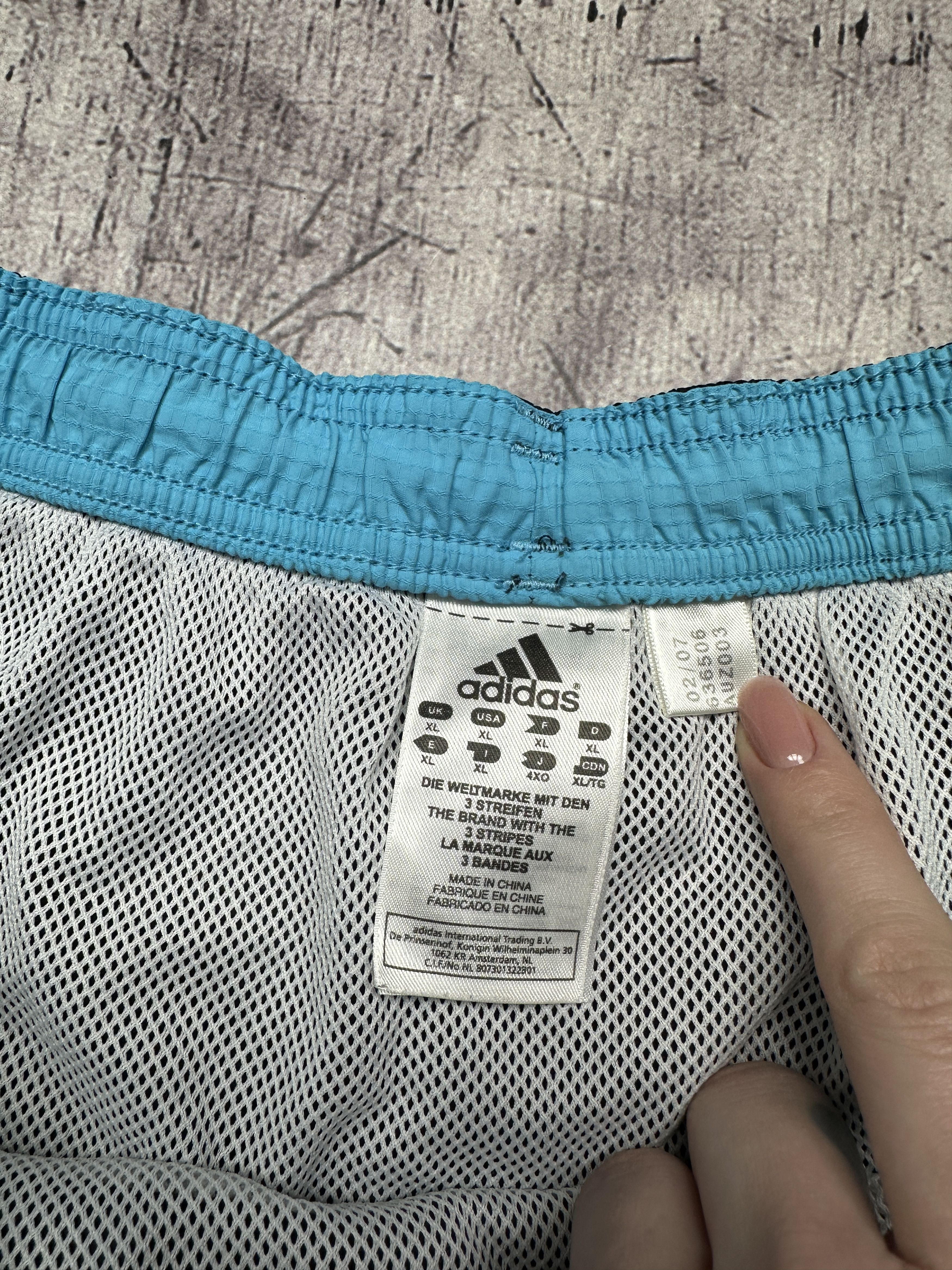 Adidas Adidas Vintage Mens Nylon Shorts Size US 36 / EU 52 - 4 Thumbnail