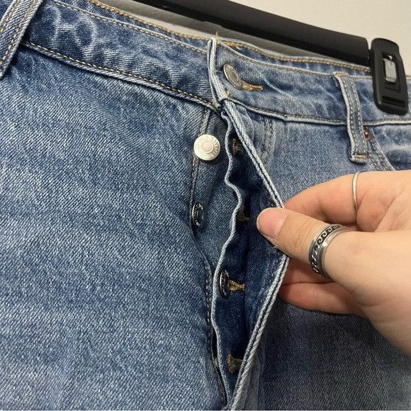 Old Navy Old Navy curvy High-Rise button fly OG straight shorts sz 18 Size 40" / US 18 - 4 Thumbnail
