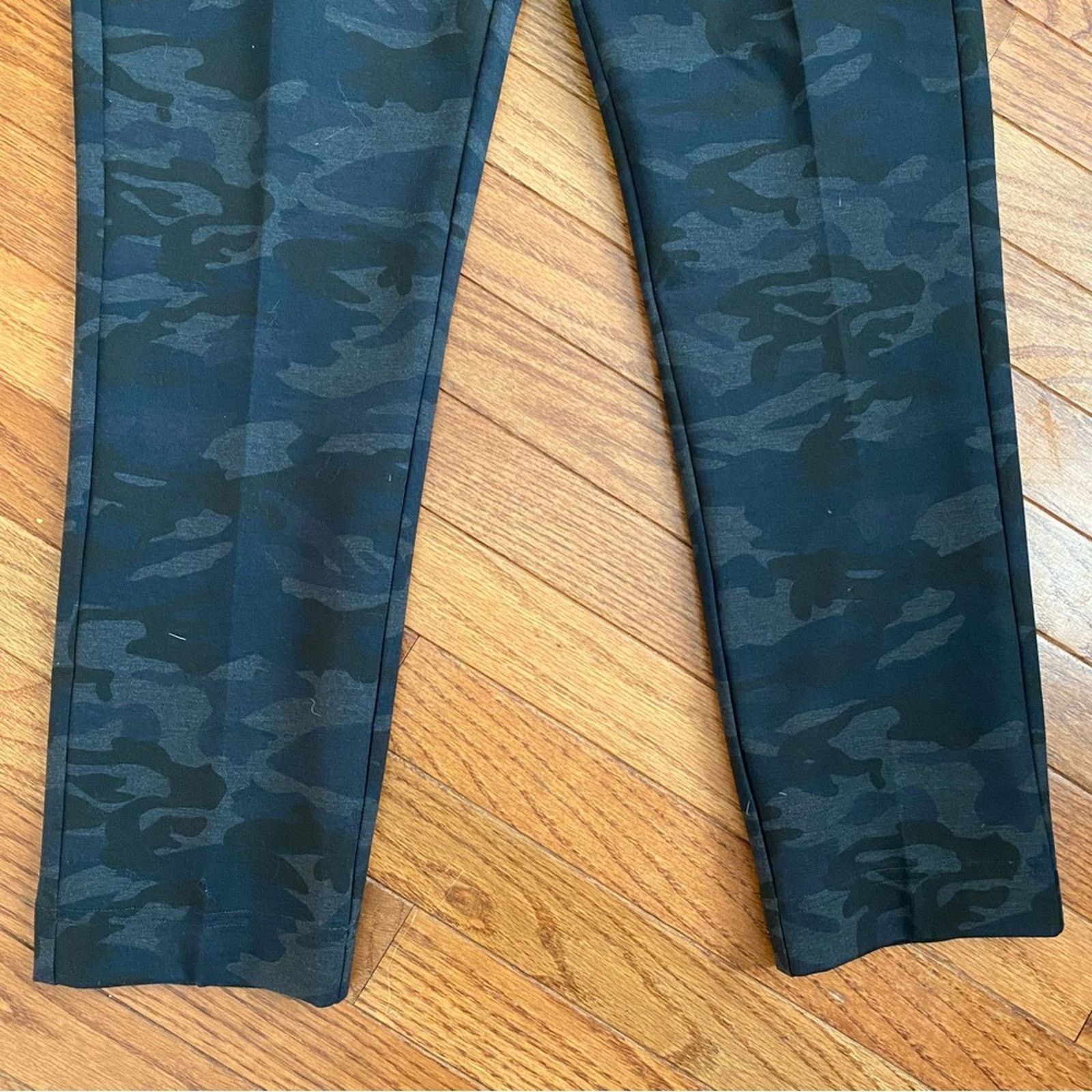 Other $197 Peace of Cloth NY Knit Slim Crop Navy Camo PANT 8 EUC Size 30" / US 8 / IT 44 - 6 Thumbnail