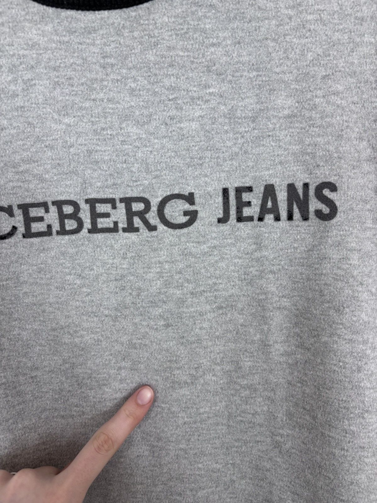 Iceberg Vintage Iceberg Jeans Women’s Big Logo Grey T-Shirt Tee Size L / US 10 / IT 46 - 12 Thumbnail