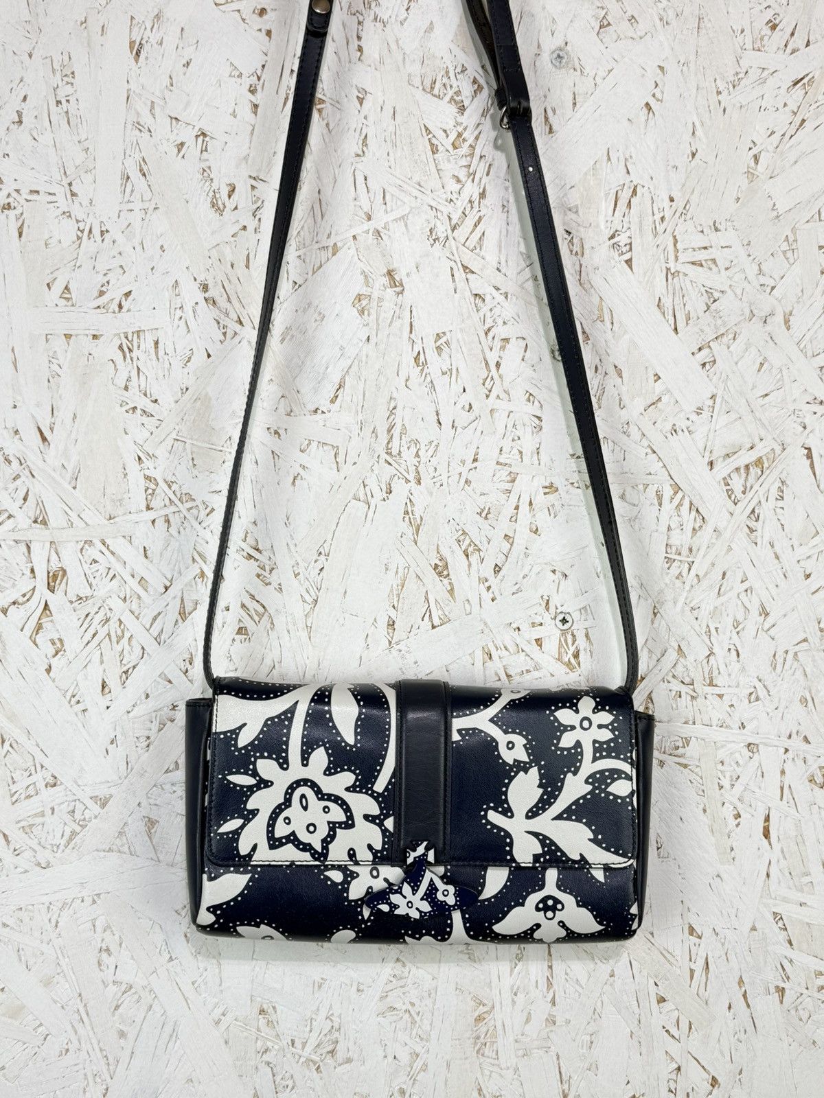 Vivienne Westwood Vivienne Westwood Floral Ornament Orb Shoulder Crossbody Bag Size ONE SIZE - 11 Thumbnail