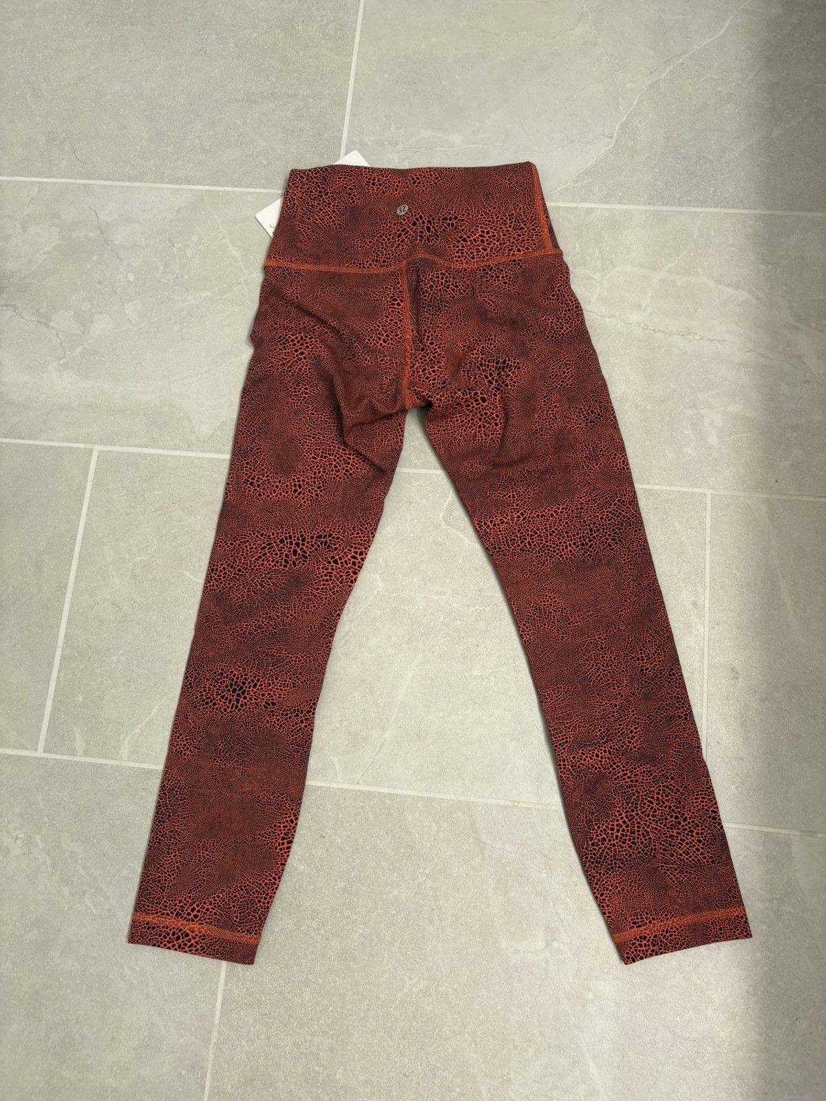 Lululemon Lululemon Wunder HR 23" Crackle Glaze Orange Larkspur Sz 4 Size 27" / US 4 / IT 40 - 7 Thumbnail