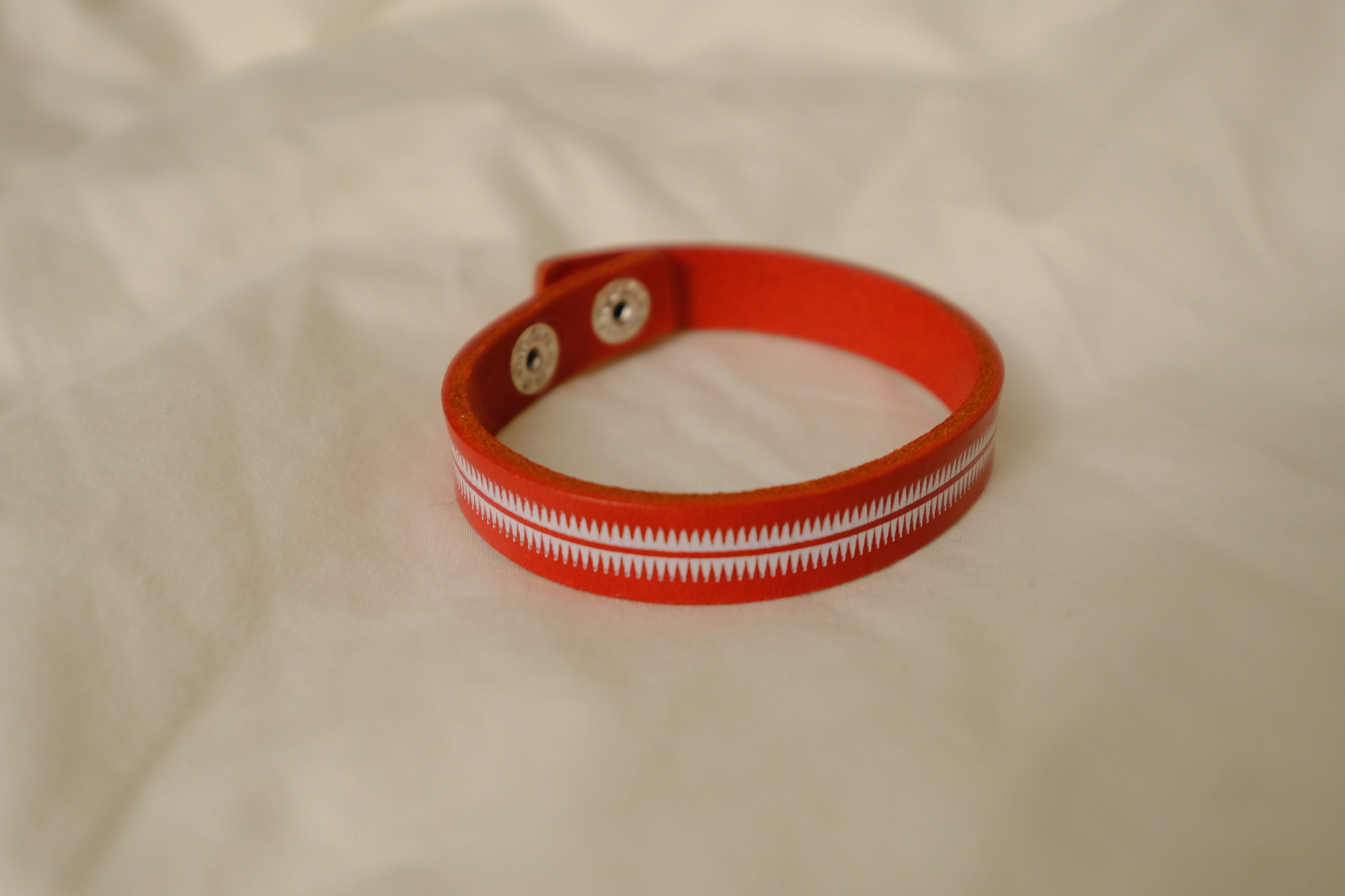 Undercover Jun Takahashi × Undercover Giz bracelet red Size ONE SIZE - 1 Thumbnail