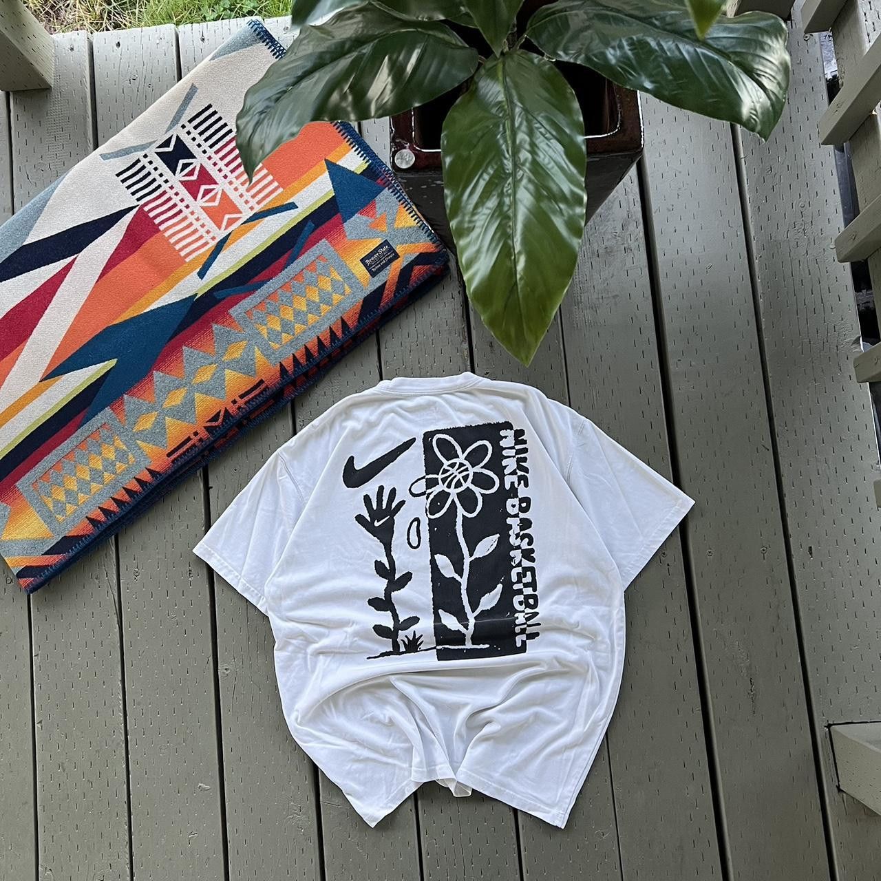 Nike × Vintage Vintage Nike tee big logo rare Size US M / EU 48-50 / 2 - 1 Thumbnail