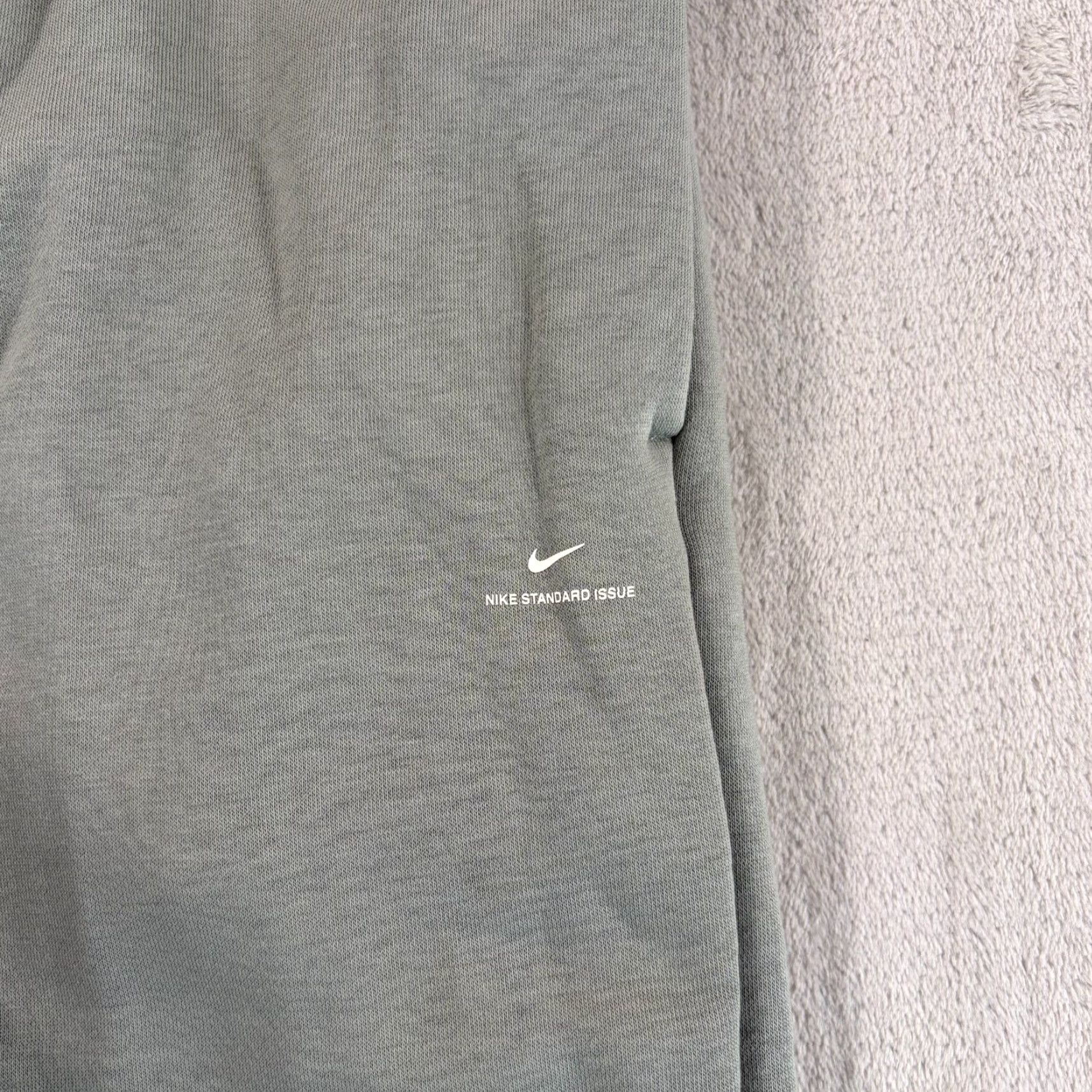 Nike Nike Standard Issue Therma-FIT Brushed Open-Hem Basketball Pants Men Small NWOT Size US 29 - 3 Thumbnail