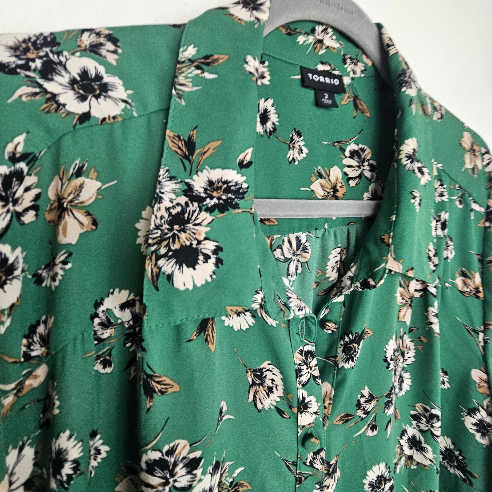Corridor Torrid Madison Georgette Green Floral Blouse Plus Size 3X Size 3XL / US 20-22 - 6 Thumbnail