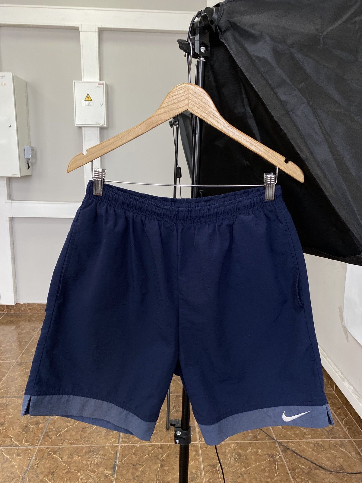 Nike 🇺🇸 Vintage 90s Nike Nylon Shorts Rare Retro Hype Y2K Size US 32 / EU 48 - 1 Thumbnail