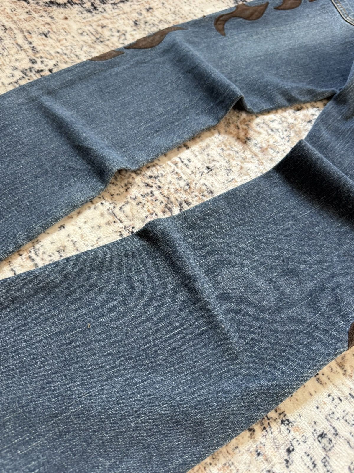 Le Grande Bleu (L.G.B.) Blue Jam Embroidered Tribal Flared Jeans Size US 26 / EU 42 - 16 Thumbnail
