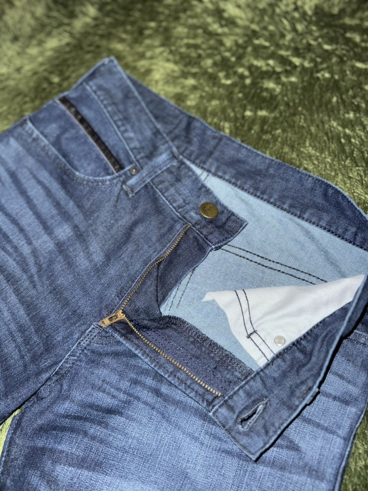 Edwin [28] EDWIN Japan Leather Label Pocket Detail Denim Pants Size US 28 / EU 44 - 3 Thumbnail