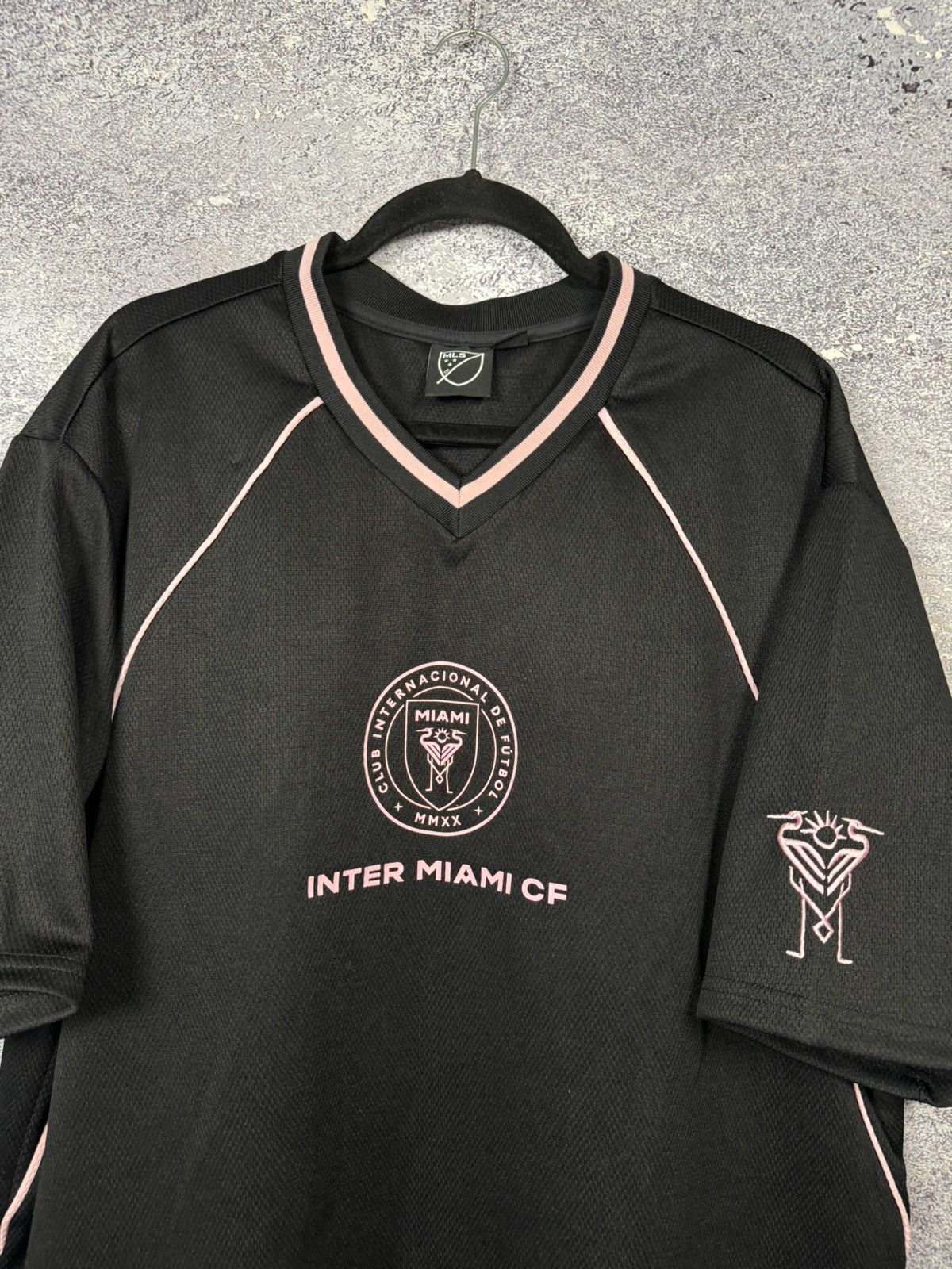 Other Inter Miami Official Black Big Logo Jersey XL Size US XL / EU 56 / 4 - 6 Thumbnail