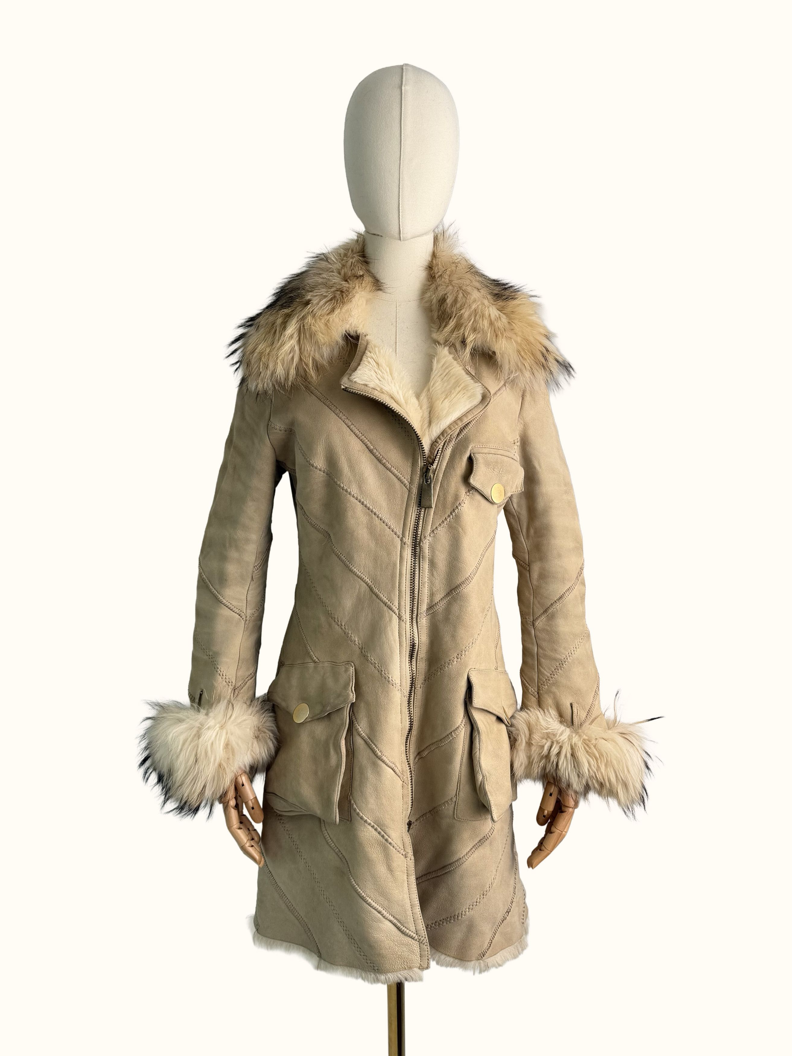Vintage Vintage Real Sheepskin Coat Shearling Hooded Leather Coat Size M / US 6-8 / IT 42-44 - 1 Thumbnail