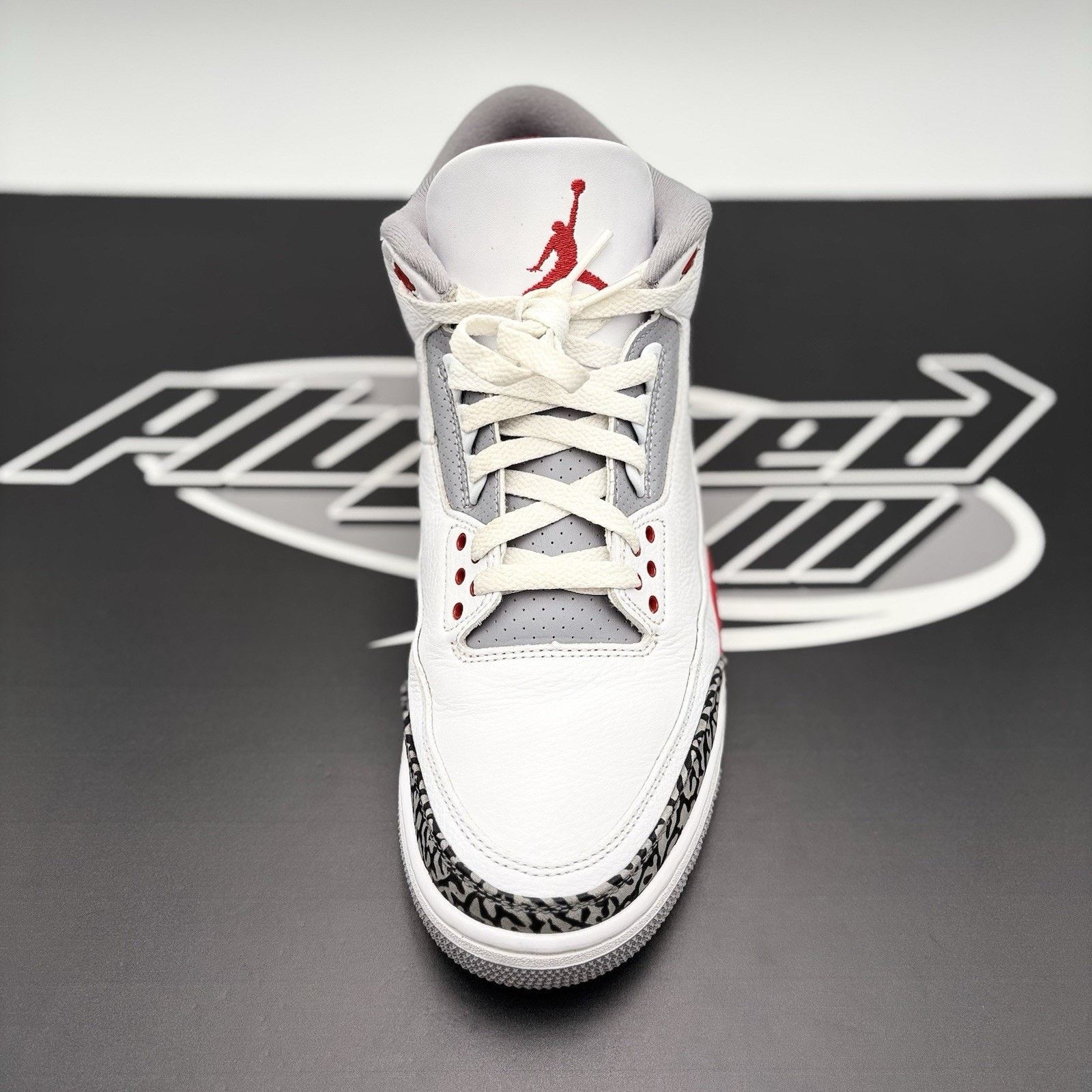 Jordan Brand Air Jordan 3 Retro Mid ' Fire Red ' | GREAT CONDITION! Size US 11.5 / EU 44-45 - 14 Thumbnail