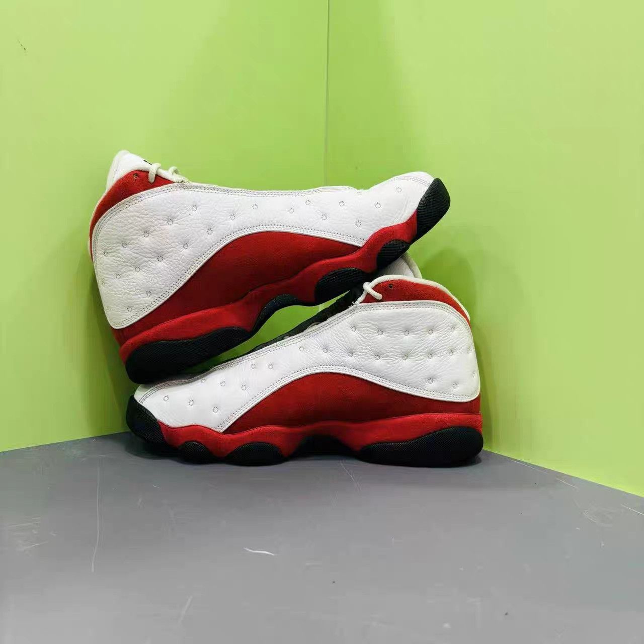 Jordan Brand Air Jordan 13 Mid Top Basketball Shoes K15 Size US 9.5 / EU 42-43 - 4 Thumbnail