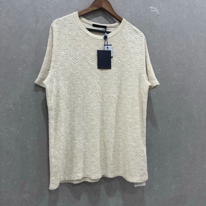 Louis Vuitton Louis Vuitton Off-white embossed towel short sleeve Size US XL / EU 56 / 4 - 3 Thumbnail