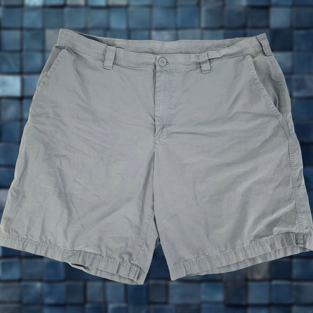 Vintage Columbia Chino Golf Shorts Men 40 (9" Inseam) Gray Pockets Outdoor Casual Muscled Regular (XXL) Size US 40 / EU 56 - 1 Thumbnail