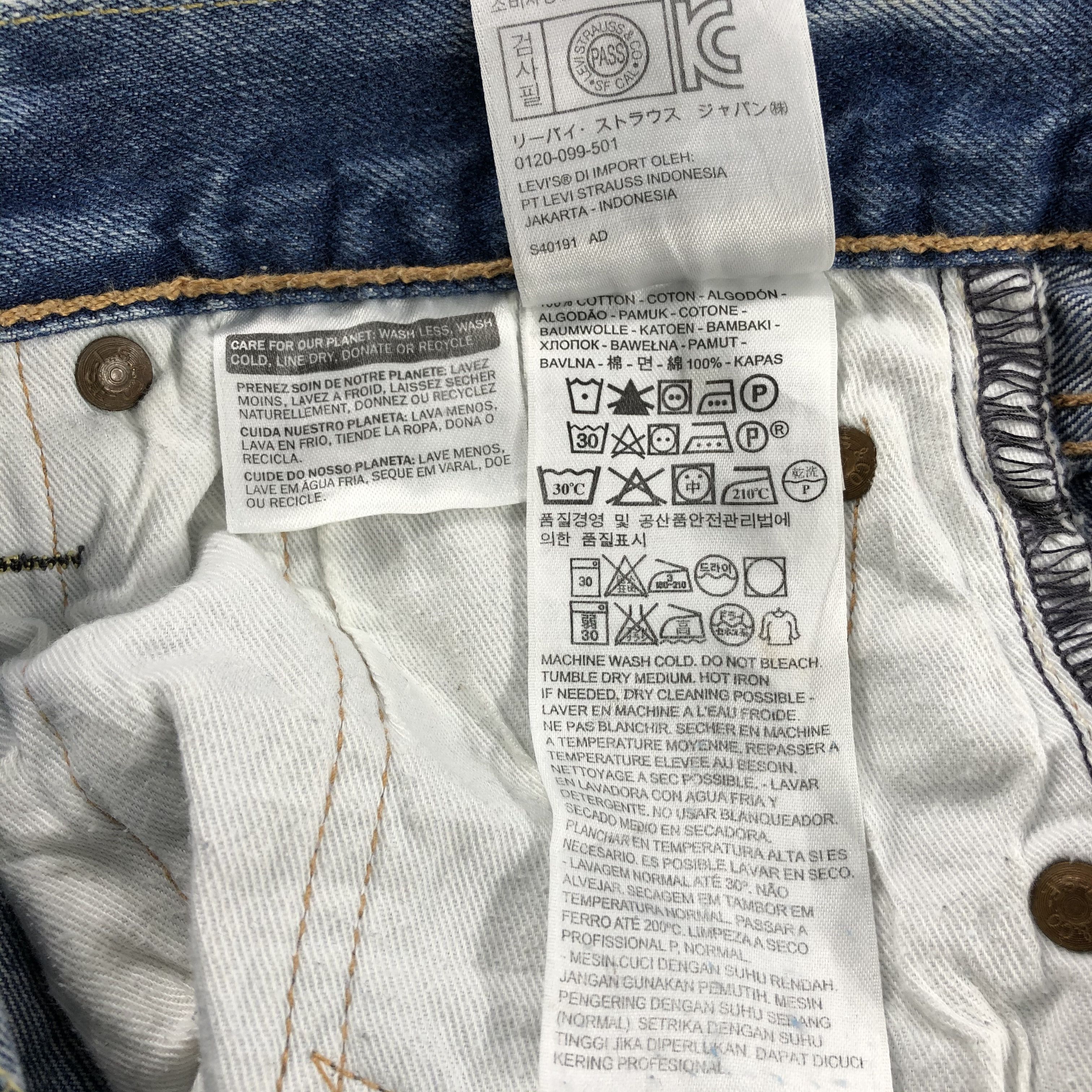 Levi's Vintage Blue Wash Distress Levis 501 Jeans-JM2550 Size US 32 / EU 48 - 14 Thumbnail
