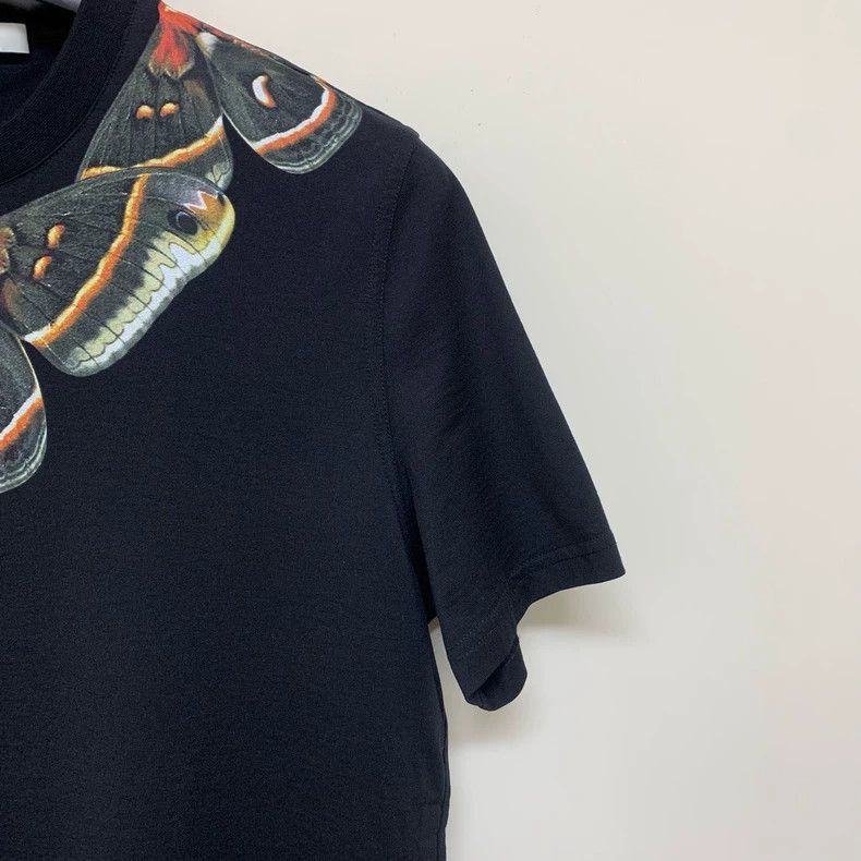 Givenchy givenchy black moth print t-shirt size m-2507 Size US M / EU 48-50 / 2 - 3 Thumbnail