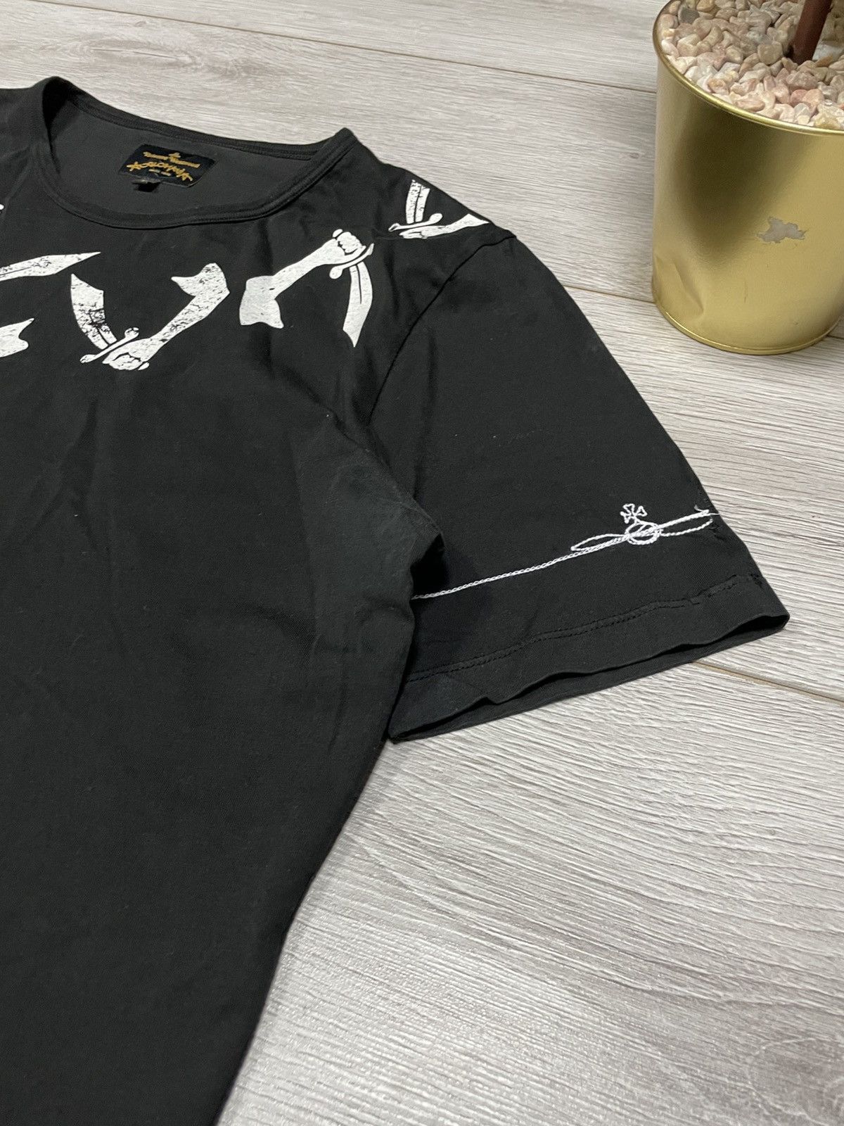 Vivienne Westwood Vivienne Westwood arm & cutlass vintage t-shirt Size US XL / EU 56 / 4 - 4 Thumbnail