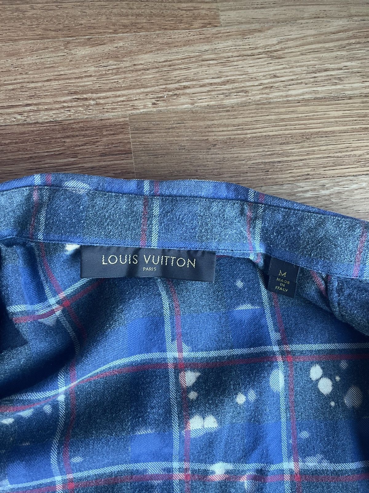 Louis Vuitton Louis Vuitton 2017 bleach shirt Size US M / EU 48-50 / 2 - 10 Thumbnail