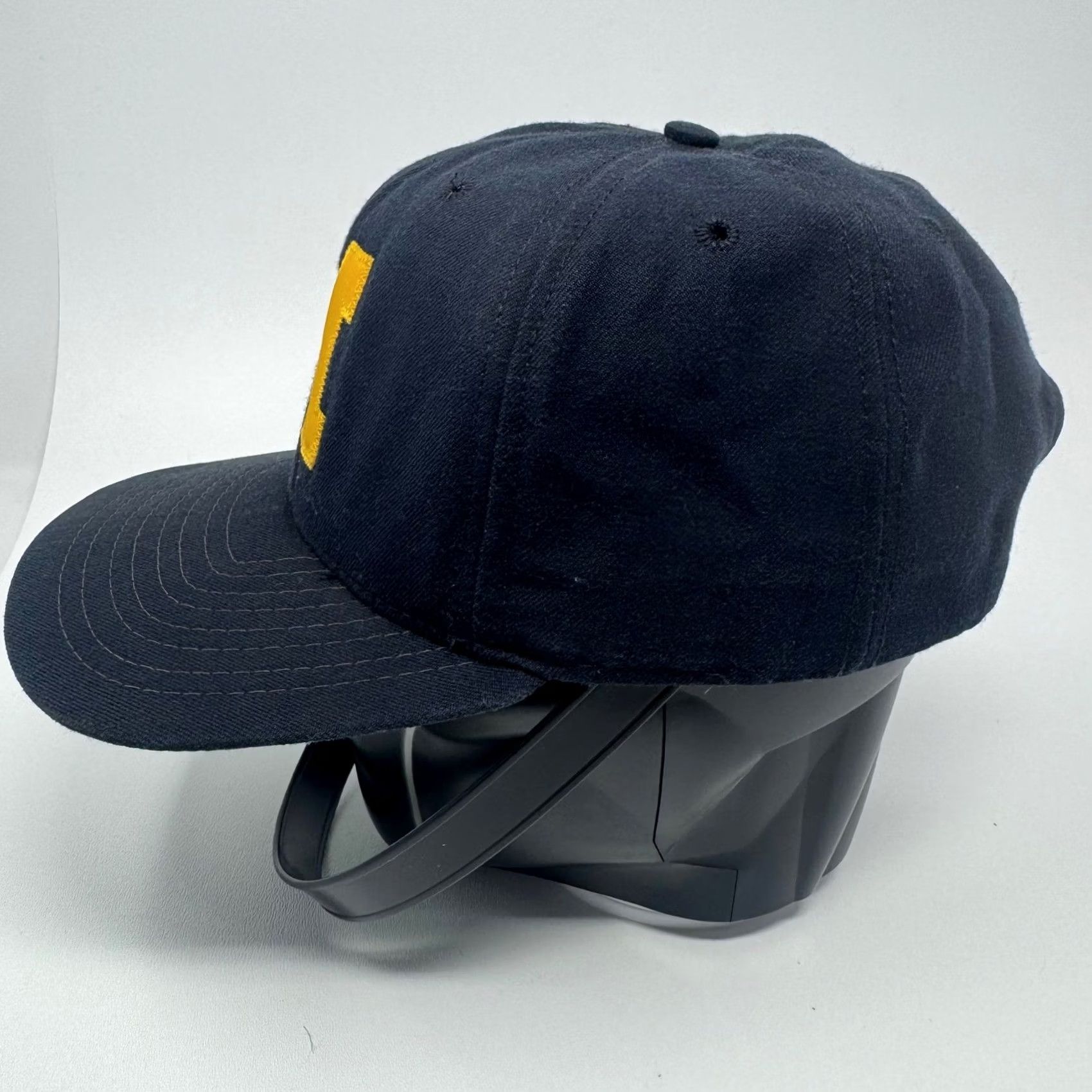 New Era VINTAGE New Era Hat Michigan Wolverines Snapback Navy Blue Wool Blend Adjustable Snapback 1990s Mens Boys Women Mens Size ONE SIZE - 3 Thumbnail