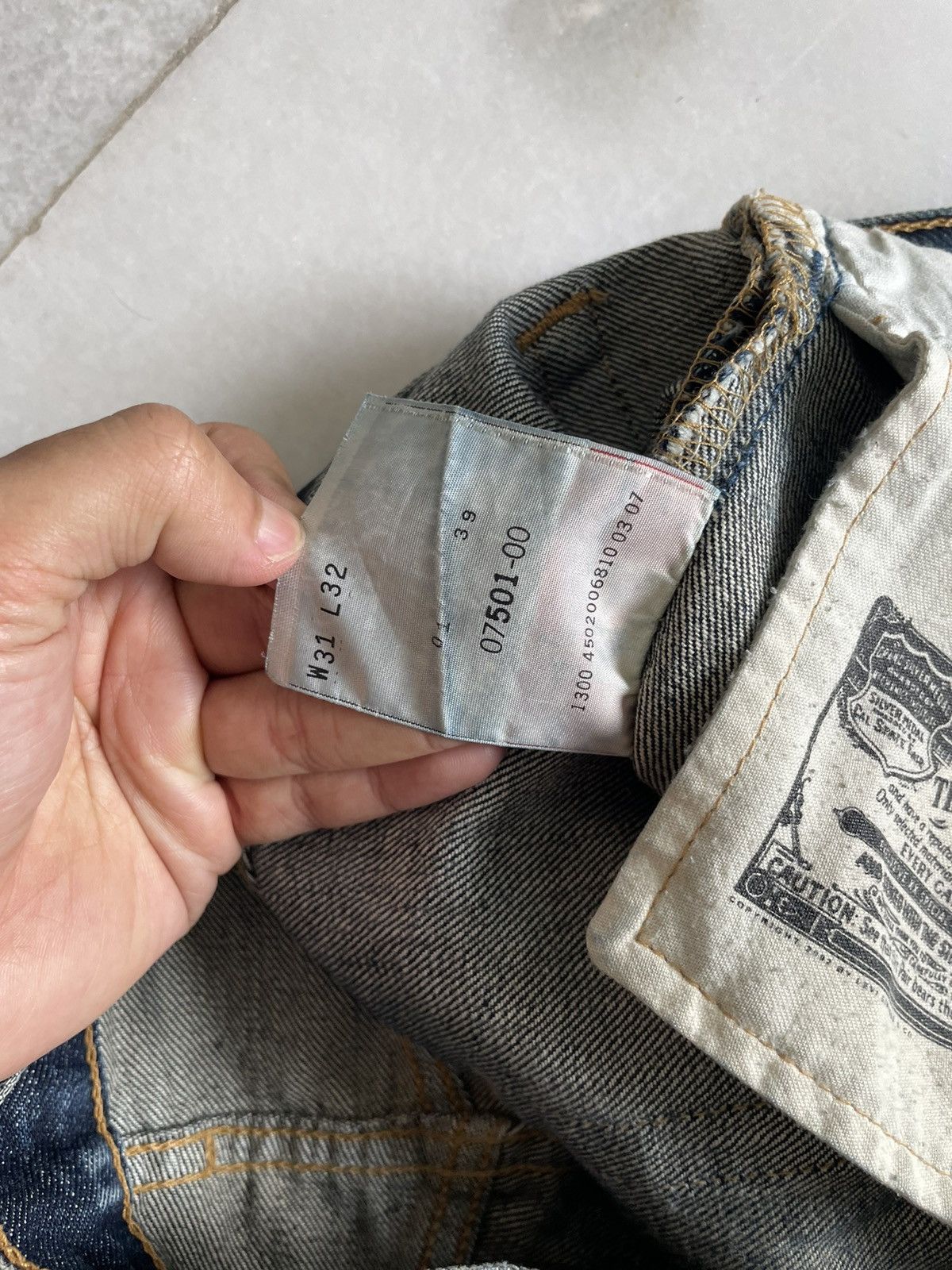 Levi's Vintage Levis 501 Jeans Size US 31 - 8 Thumbnail
