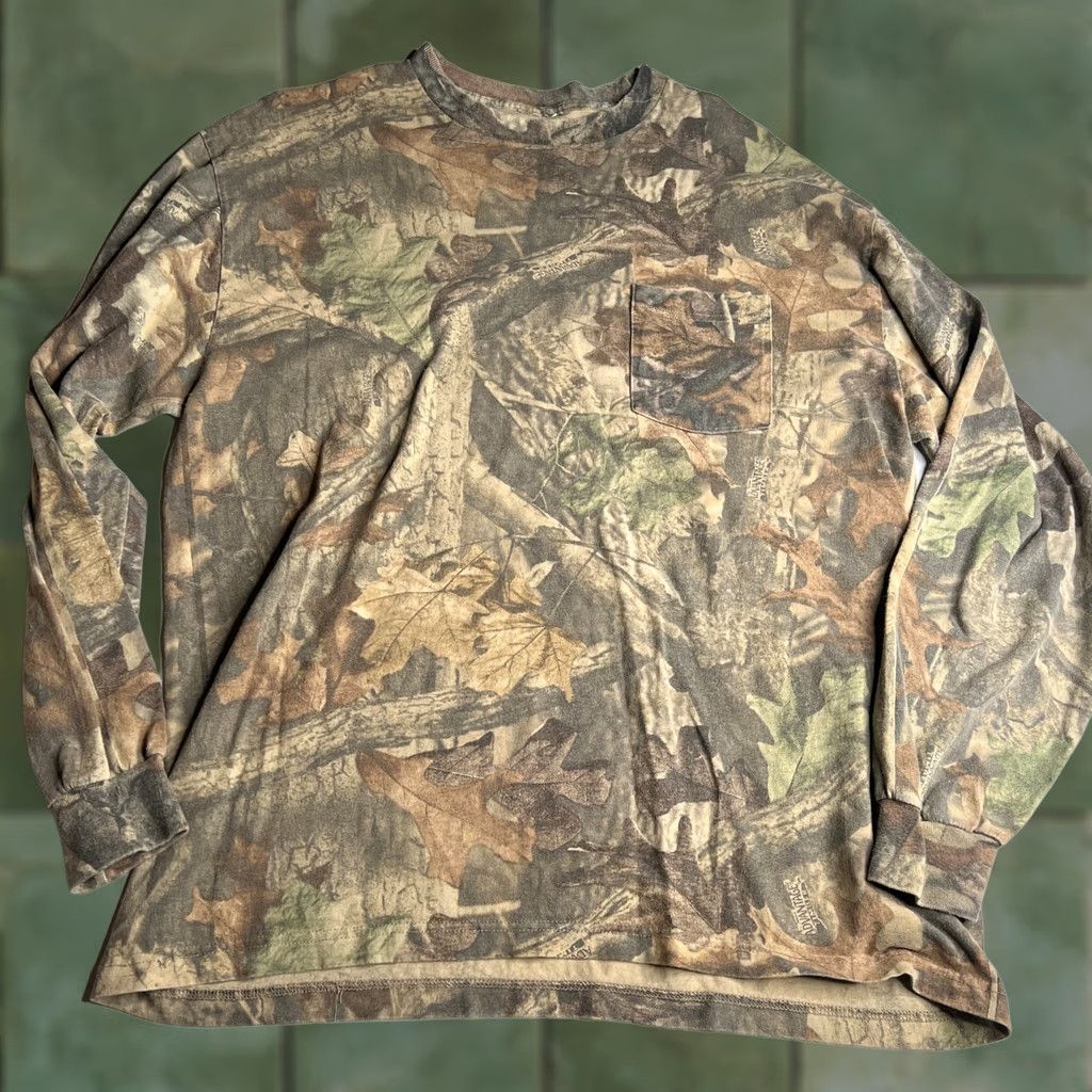 Realtree Vintage Realtree camo long sleeve shirt hunting outdoors crewneck XL Size US XL / EU 56 / 4 - 1 Thumbnail