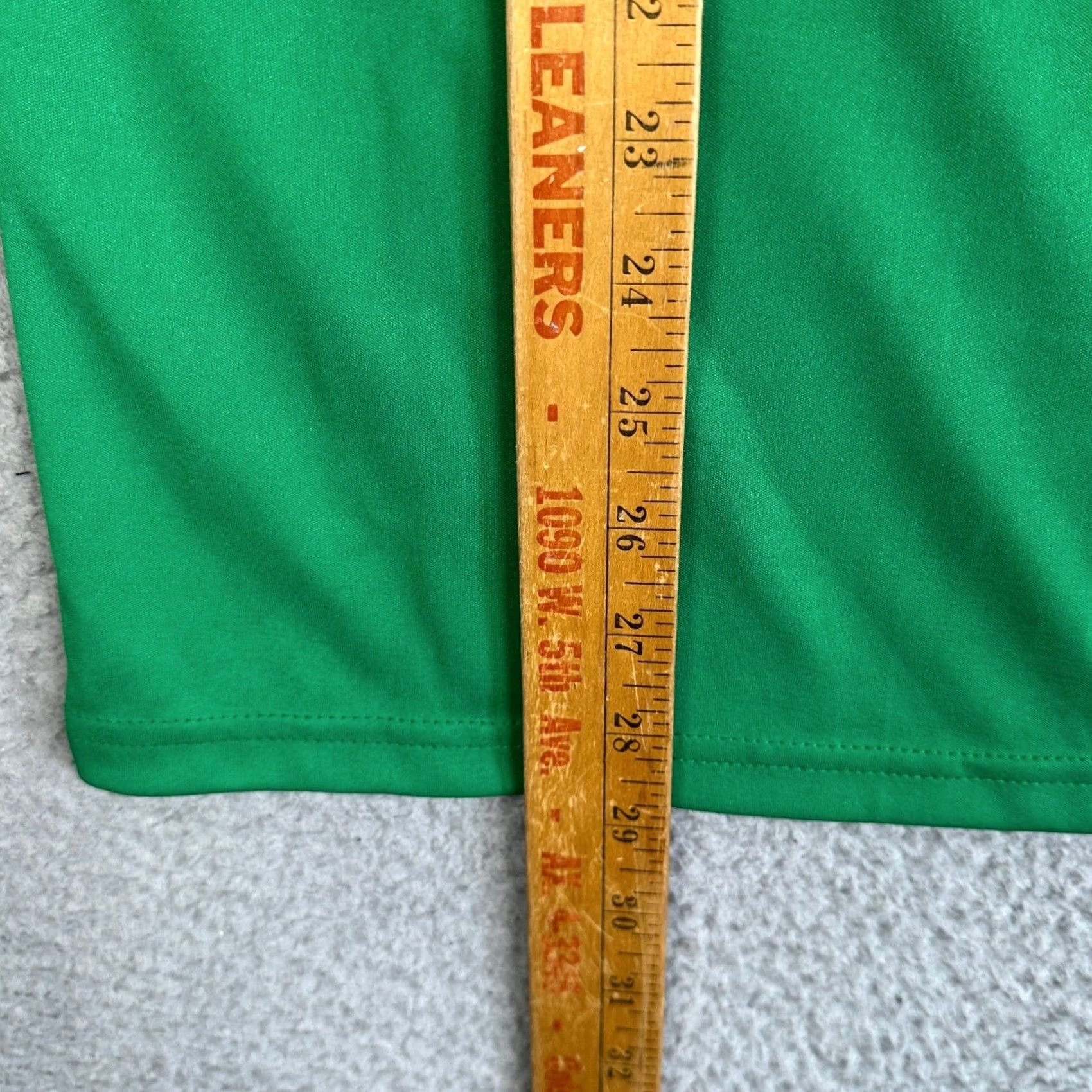 NBA UNK Boston Celtics T-Shirt Mens Small Green Long Sleeve NBA Tee EUC Size US S / EU 44-46 / 1 - 7 Thumbnail