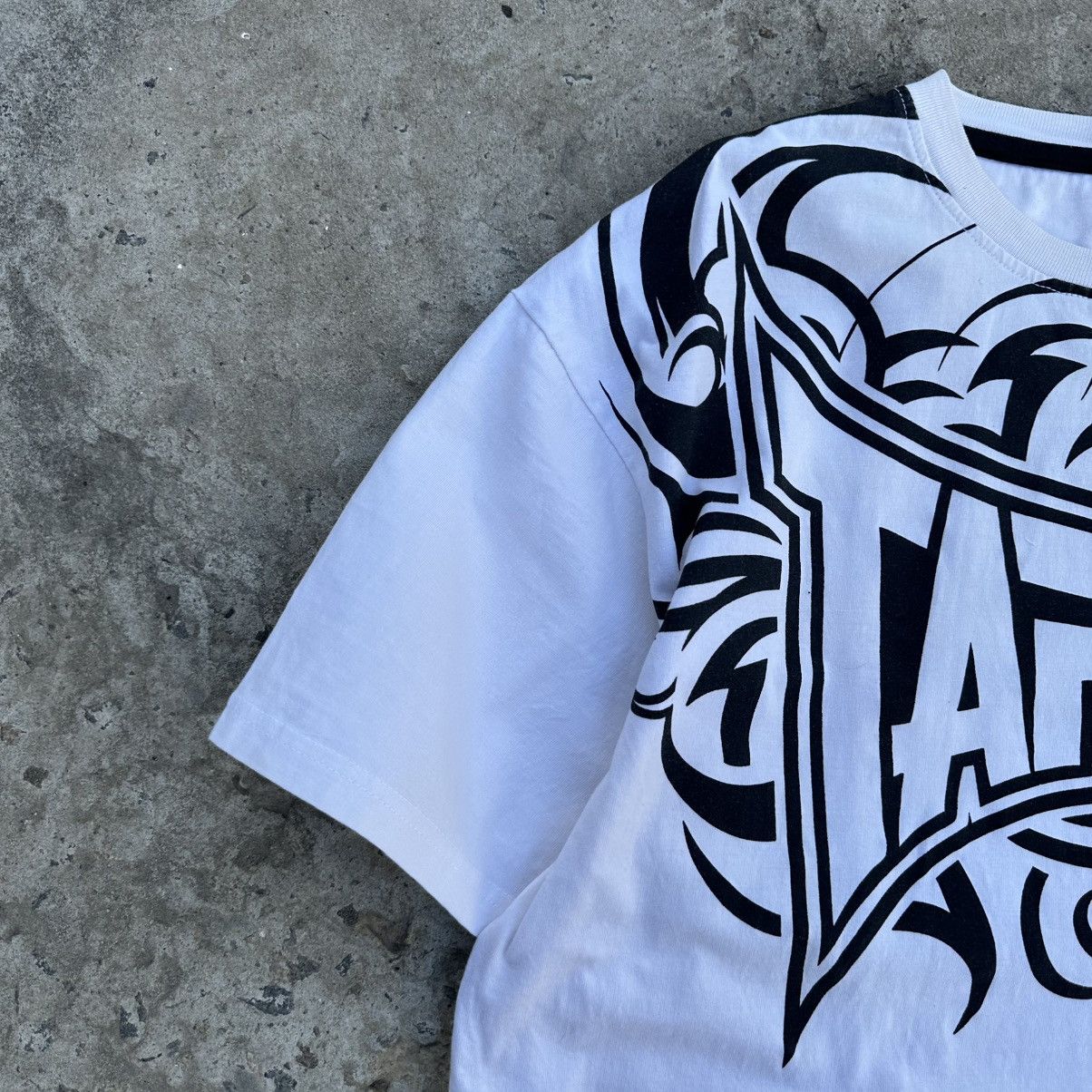 Tapout Vintage Japanese Style Adult Tapout T-shirt Big Logo Hype Size US XL / EU 56 / 4 - 3 Thumbnail