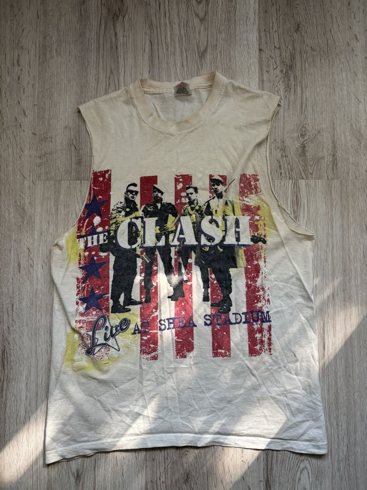 Fruit Of The Loom The Clash “Live at Shea Stadium” Cut-Off Sleeveless (2008 ) Size US S / EU 44-46 / 1 - 1 Thumbnail