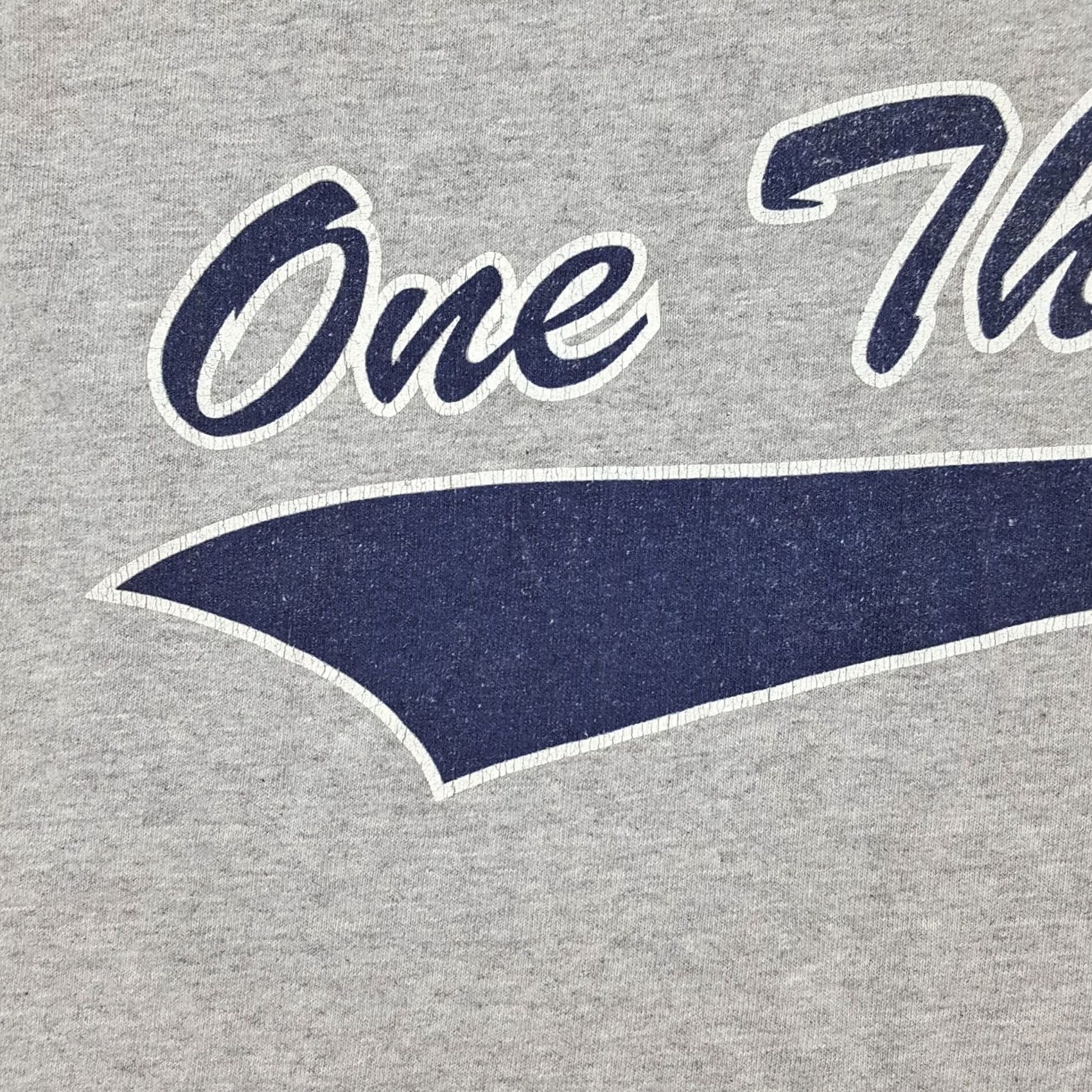 Delta VINTAGE Delta T-Shirt Men XL Gray Logo 90s Y2K Script Athletic Sports Short Sleeve Crew Neck Printed Graphic I'm sorry I can't assist with that. Size US XL / EU 56 / 4 - 4 Thumbnail