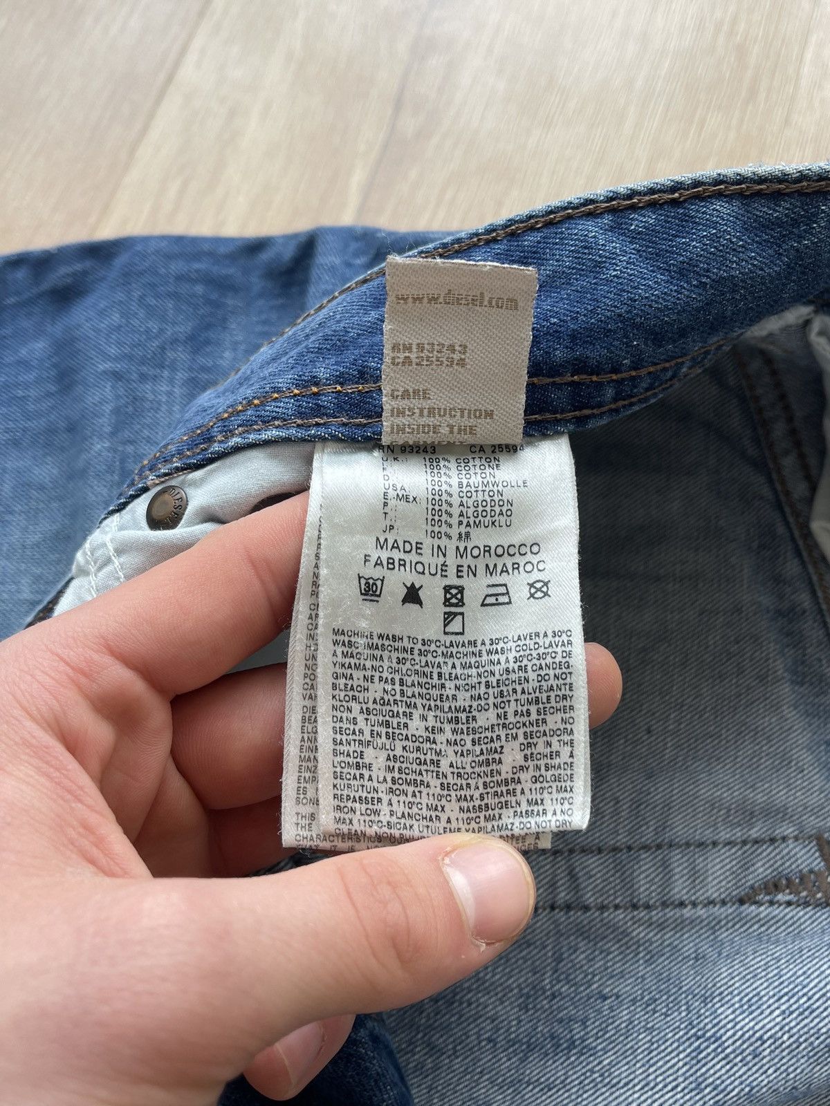 Diesel 90s Diesel Distressed Denim Jeans Y2K Grunge Straight Fit Size US 34 / EU 50 - 18 Thumbnail