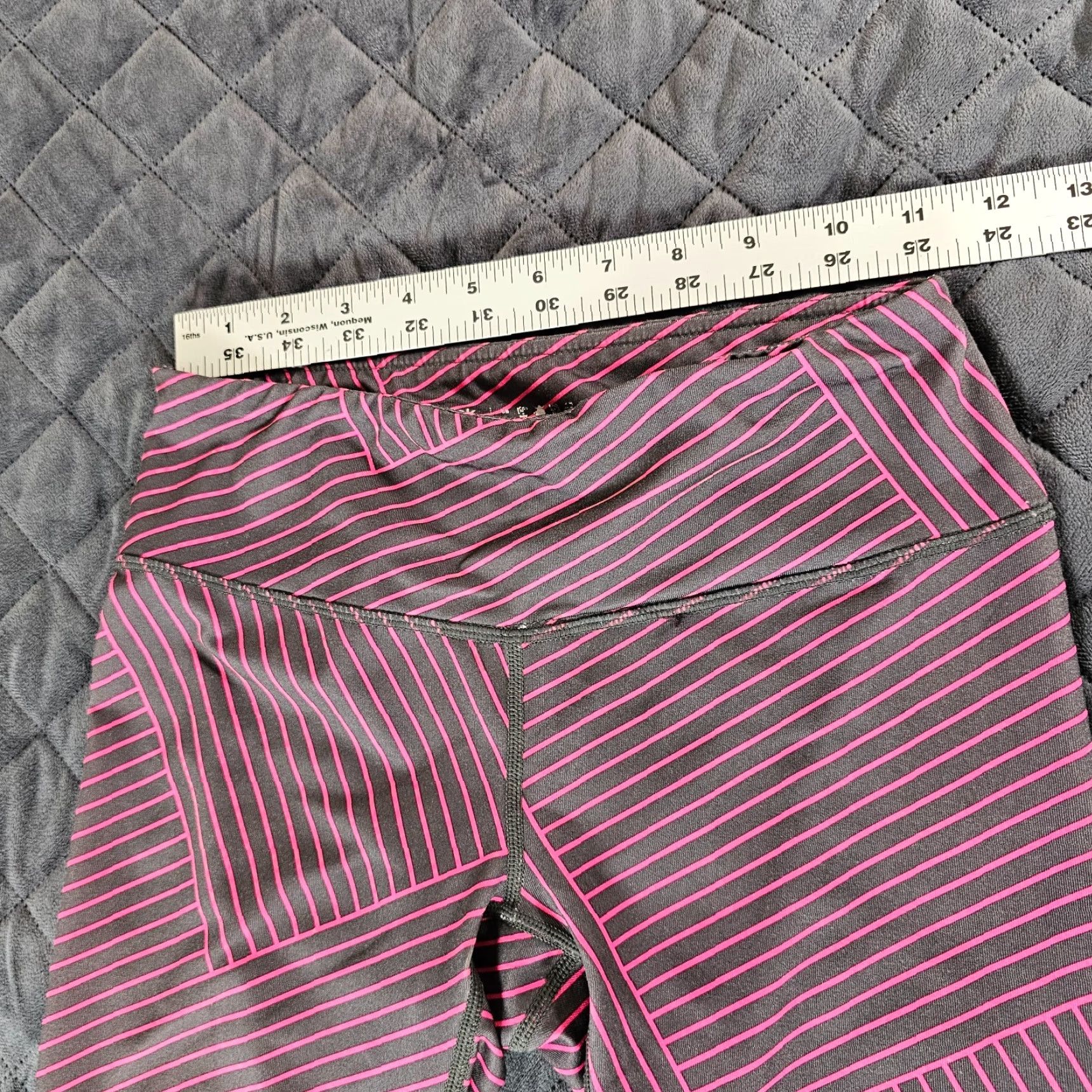 Reebok Reebok Women’s Leggings XS Cropped Gray Pink Stripe Athletic Gym Running Size 26" / US 2 / IT 38 - 4 Thumbnail