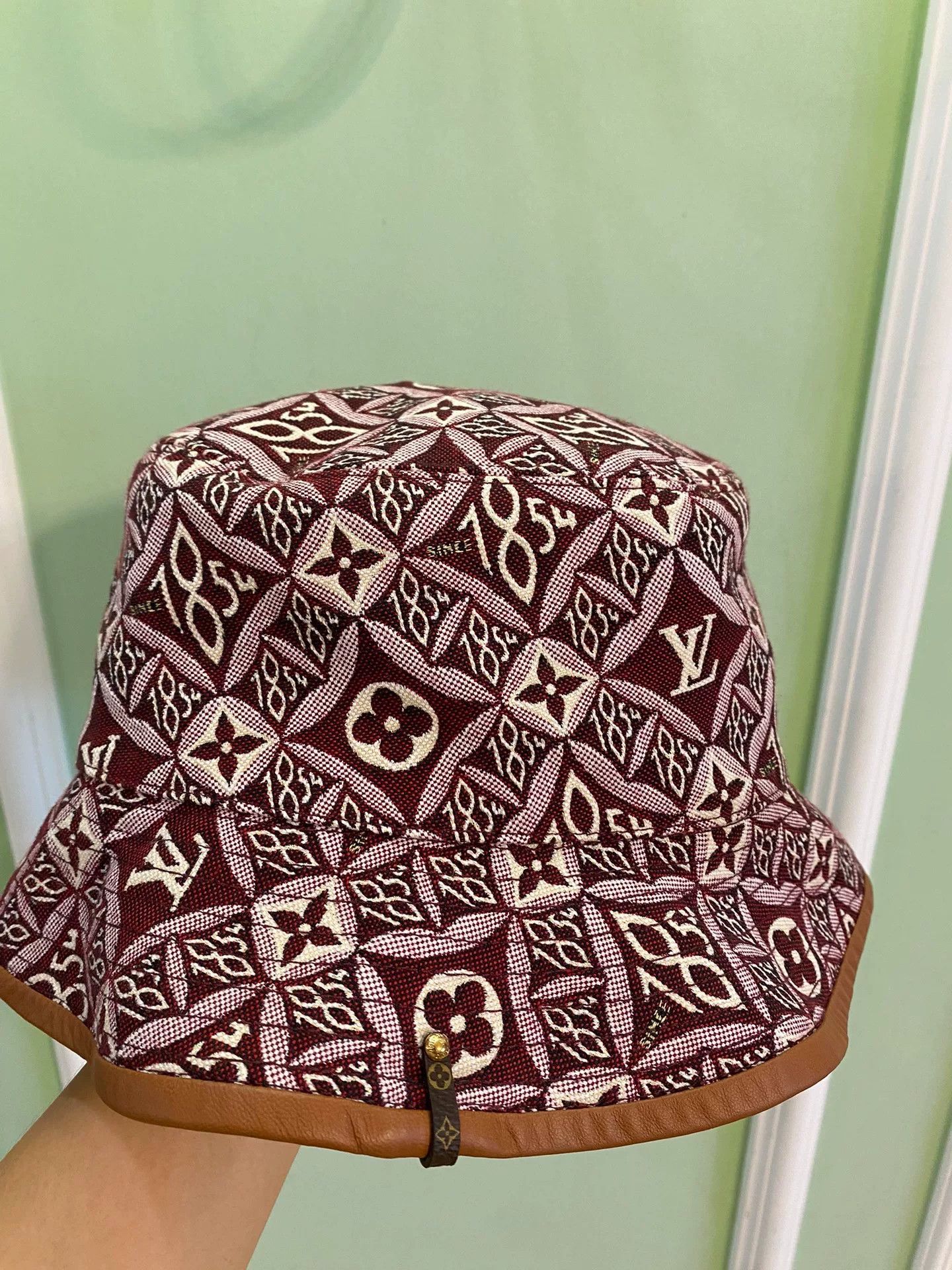 Louis Vuitton LV Classic Monogram Bucket Hat Size ONE SIZE - 1 Thumbnail