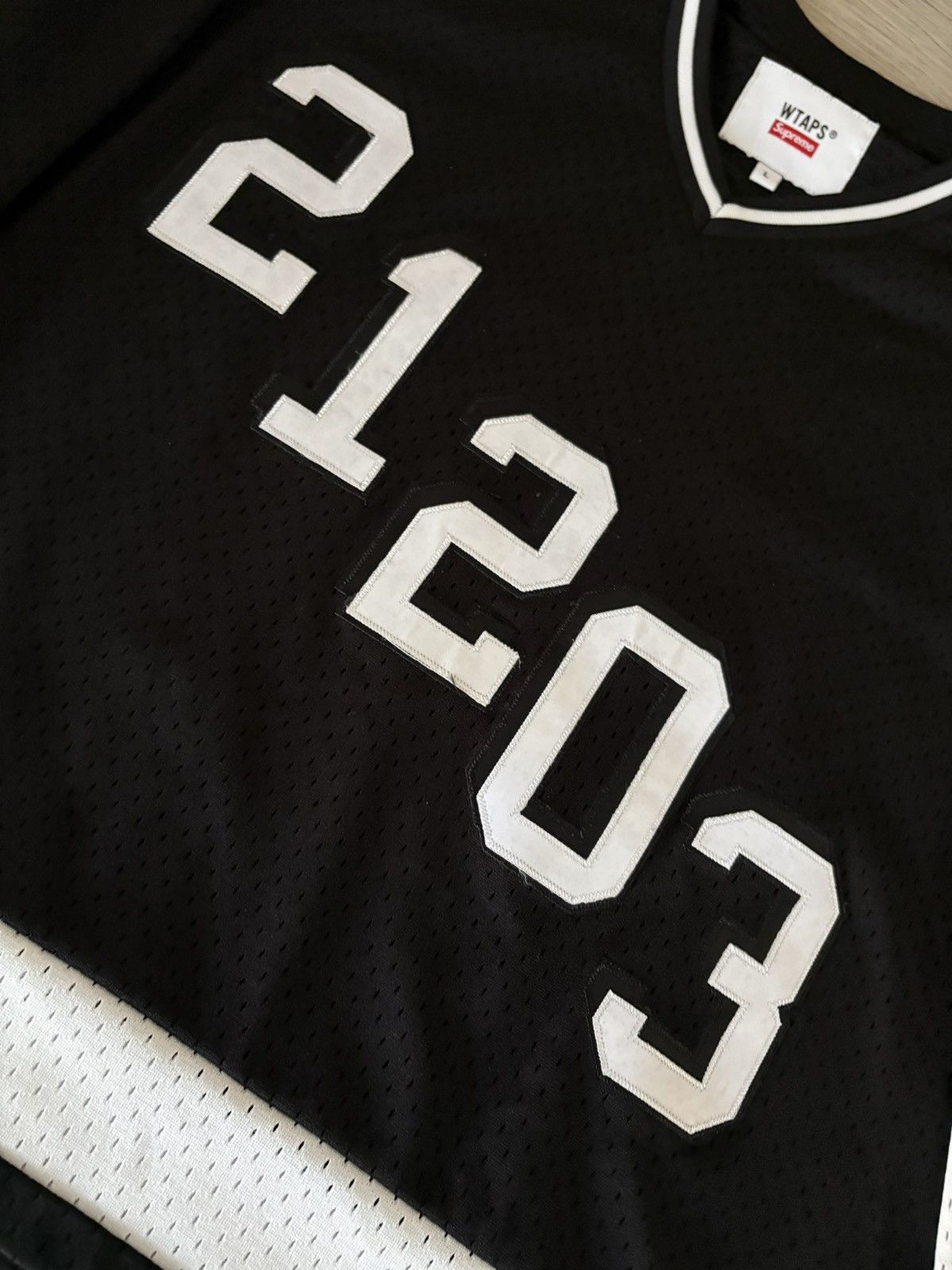 Supreme Supreme WTAPS Mitchell & Ness Hockey Jersey FW21 Black Size US L / EU 52-54 / 3 - 3 Thumbnail