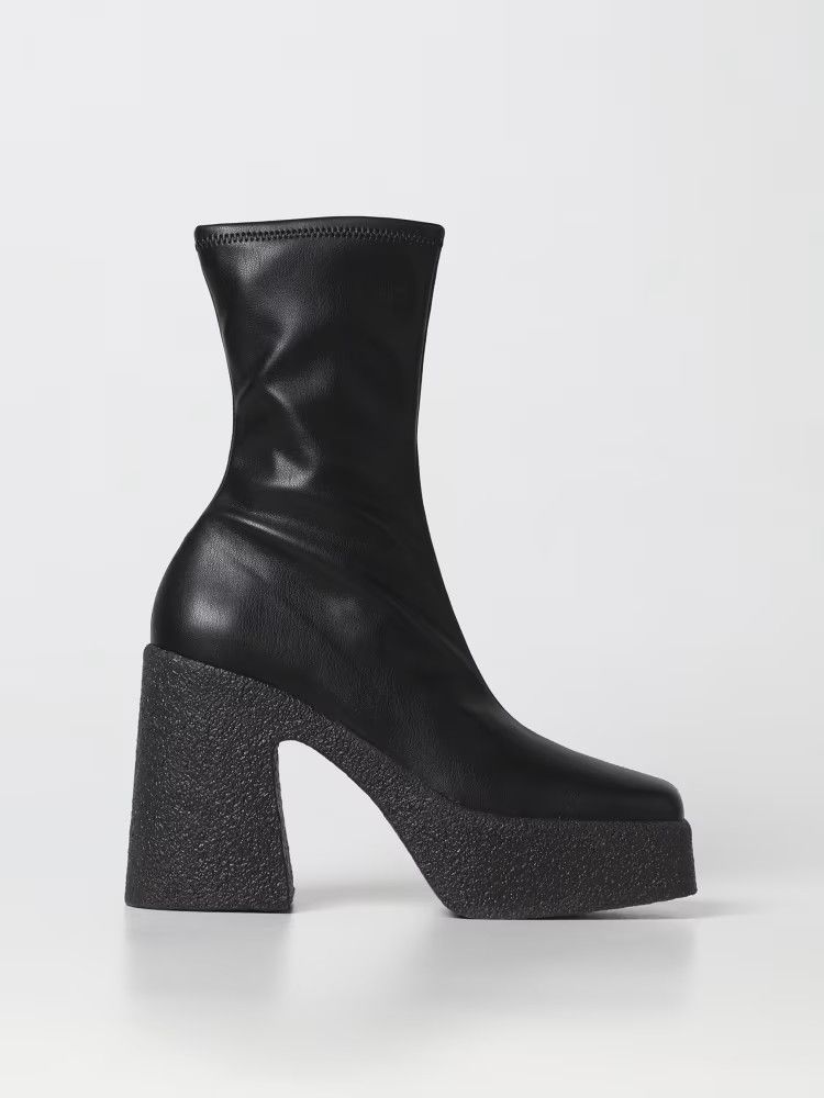 o1s22i1n1024 Skyla Ankle Boots in Black