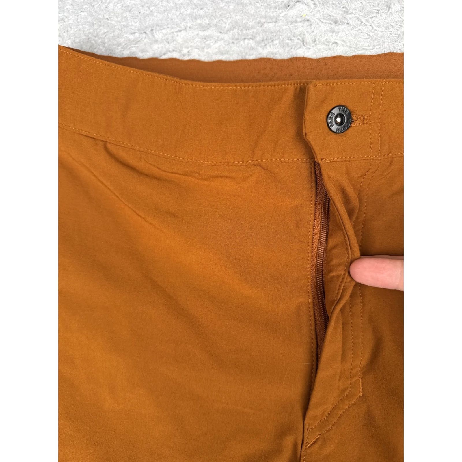 The North Face The North Face Shorts Mens 32 Orange Nylon Spandex Chino 7 Inseam Quick Dry Casual Size US 32 / EU 48 - 6 Thumbnail