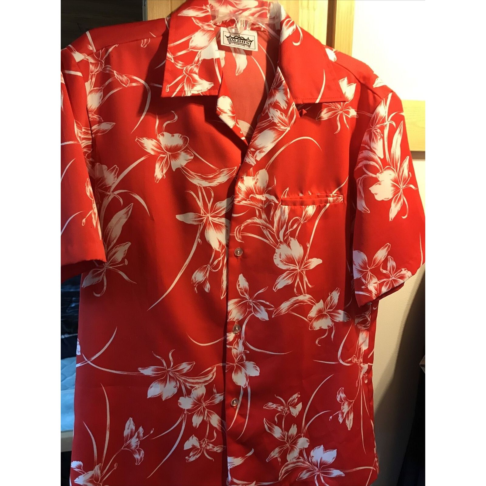 Other Malihini Vintage Men's M Red Floral SS Rayon Hawaiian Shirt Size US M / EU 48-50 / 2 - 8 Thumbnail