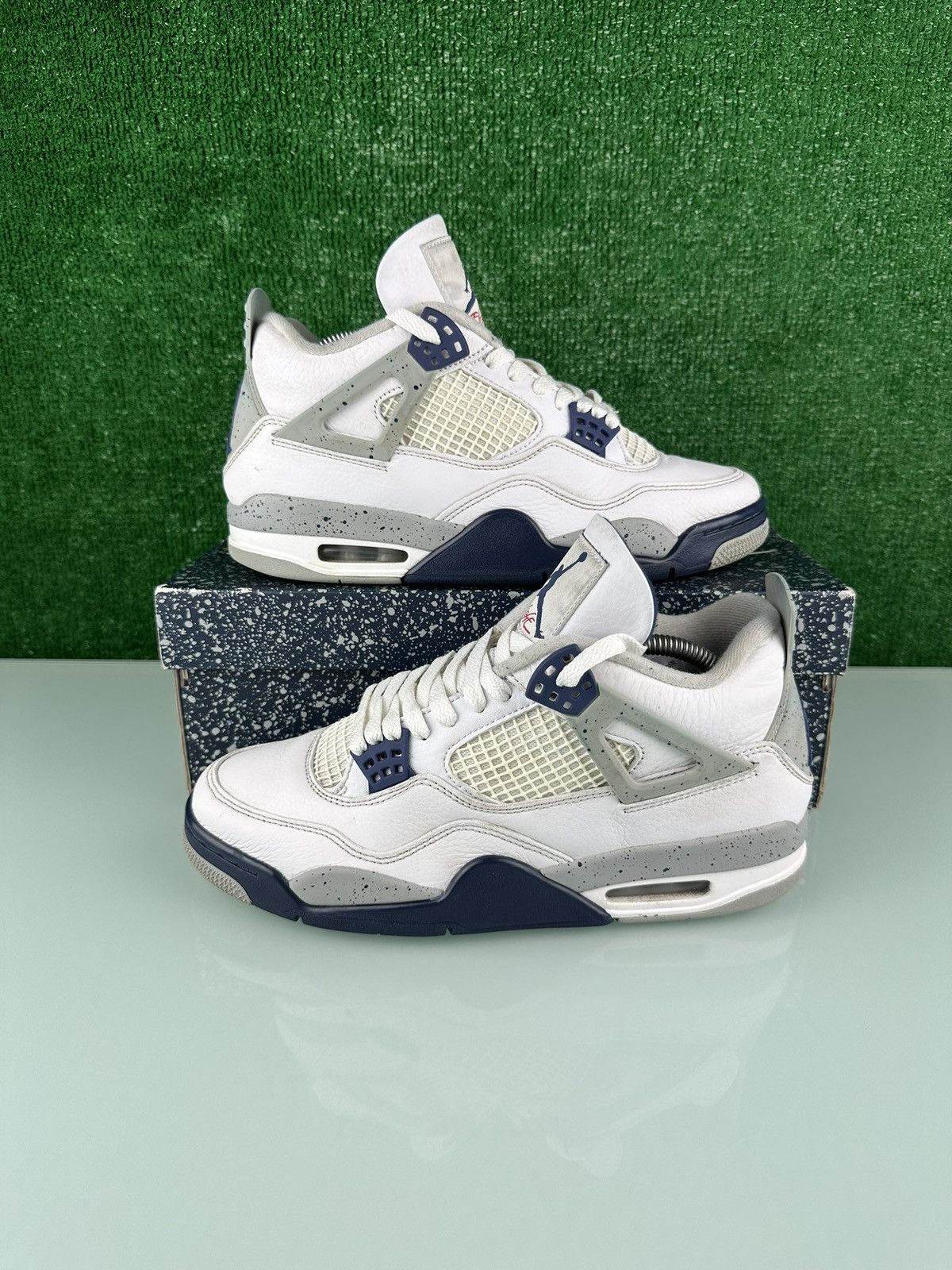 Jordan Brand Jordan 4 Retro Mid Midnight Navy size 9 Size US 9 / EU 42 - 2 Thumbnail