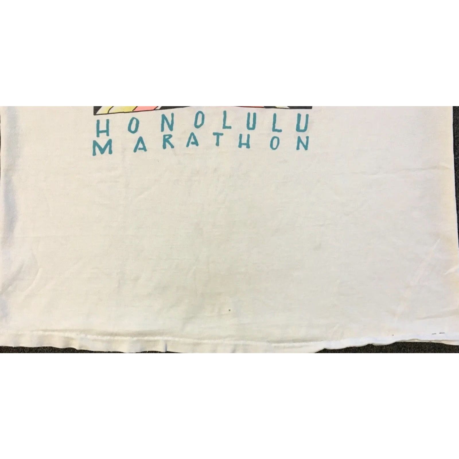Vintage VINTAGE Honolulu Marathon Tank Top M White 90s Distressed Bar Grunge Beach Surf Hawaii USA Mens T-Shirt Sleeveless Size US M / EU 48-50 / 2 - 3 Thumbnail