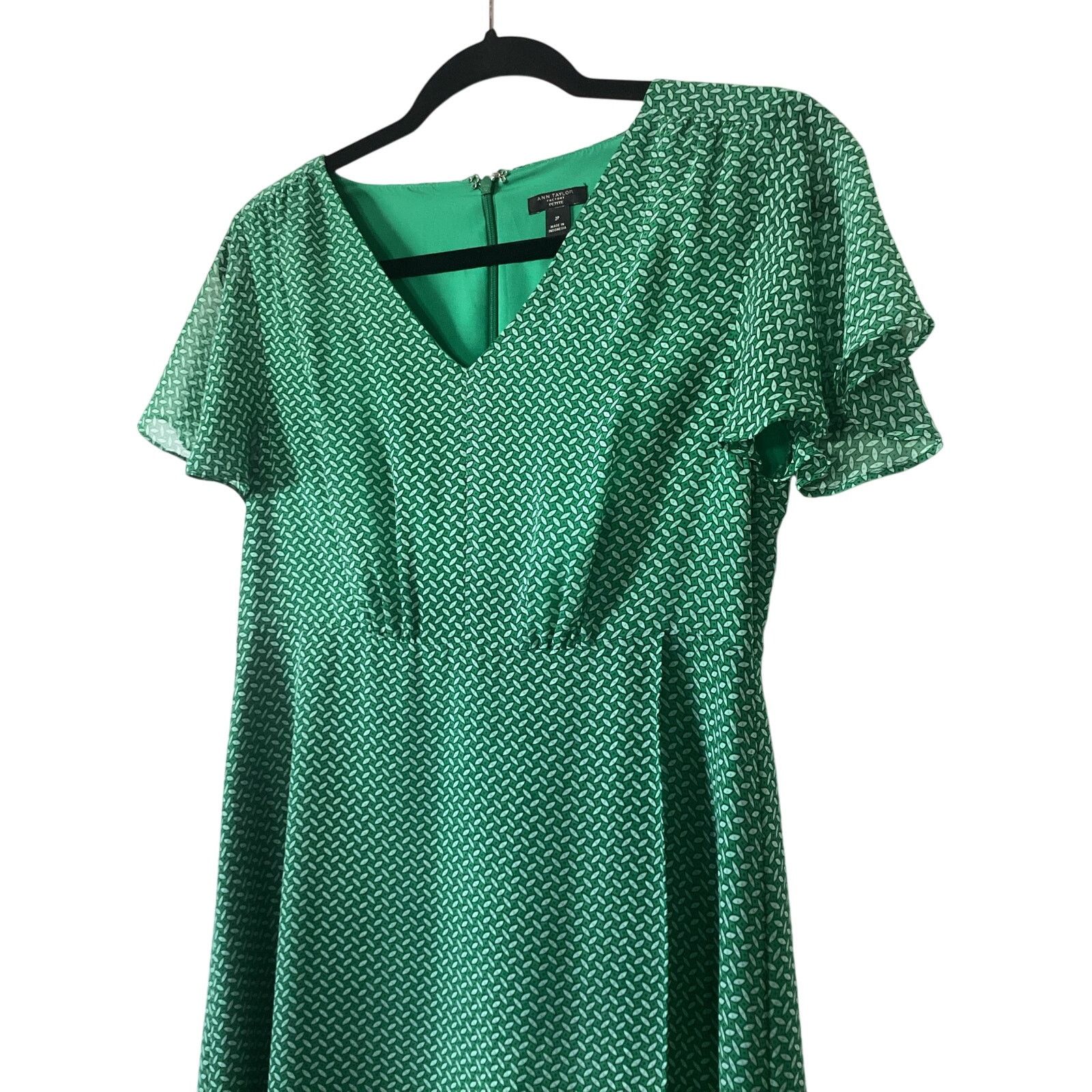 Ann Taylor Ann Taylor Size 2P Green Mid Dress Size XS / US 0-2 / IT 36-38 - 2 Thumbnail