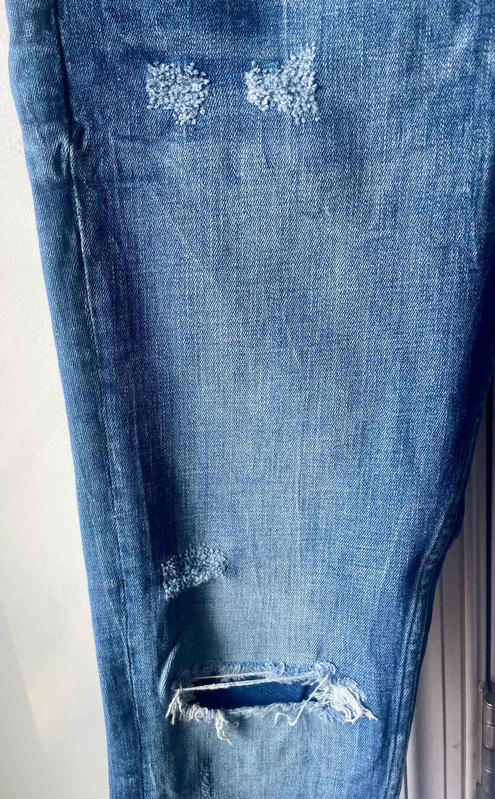 Zara Zara Distressed Denim Jeans Light Wash Slim Fit Size 32 Size US 32 / EU 48 - 5 Thumbnail