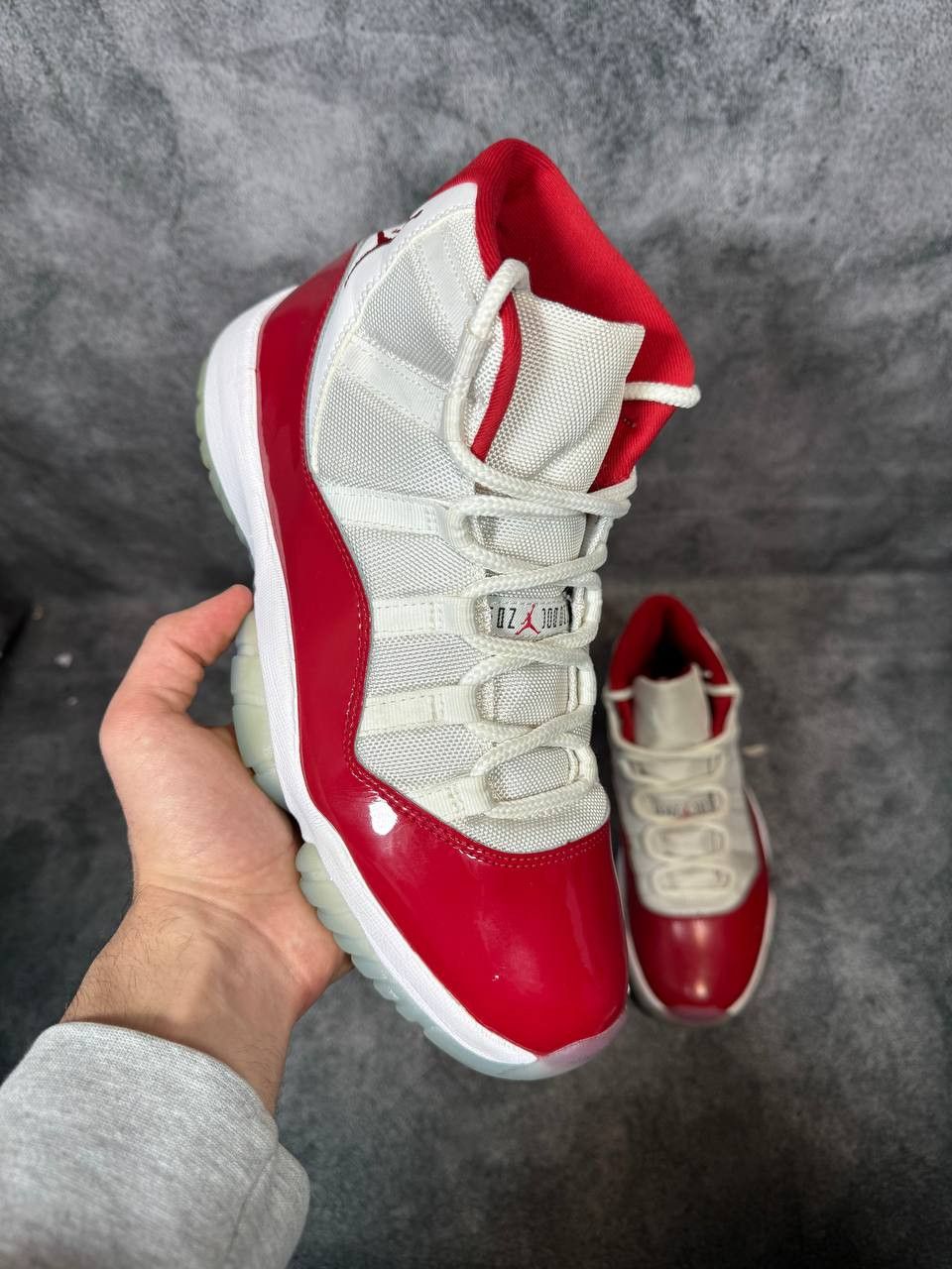 Jordan Brand Size 10 | Jordan 11 Cherry No Box | Pre-Owned Size US 10 / EU 43 - 1 Thumbnail