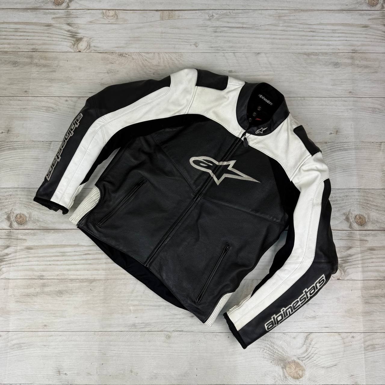 Alpinestars Alpiestars Leather Jacket Moto Armoured Padded Lined Size US L / EU 52-54 / 3 - 1 Thumbnail