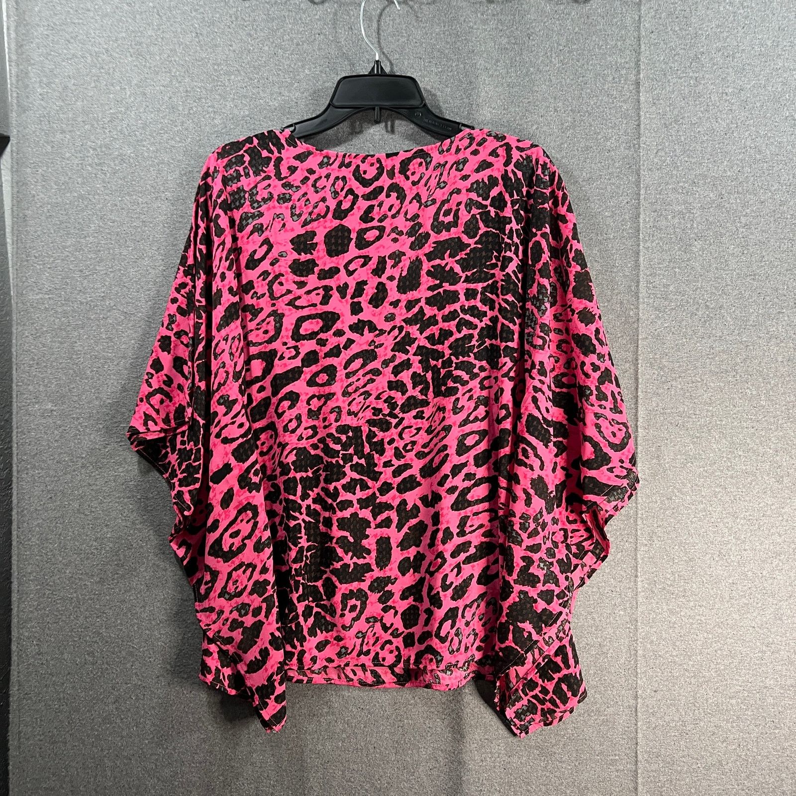Other Quacker Factory Printed Caftan TOP Pink Animal, X-Small Size XS / US 0-2 / IT 36-38 - 2 Thumbnail