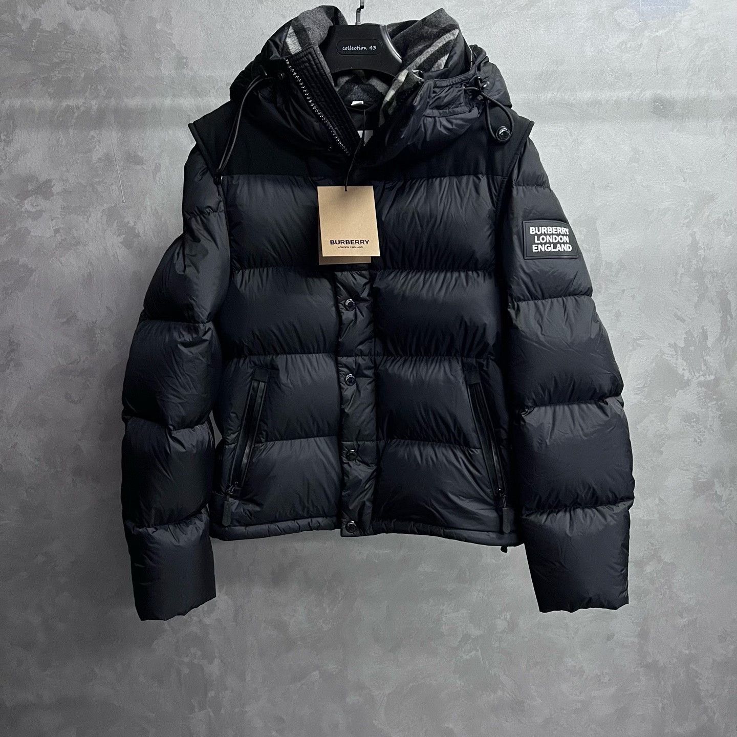 Burberry Burberry Down Black Heavy Coat m Men Size US M / EU 48-50 / 2 - 1 Thumbnail