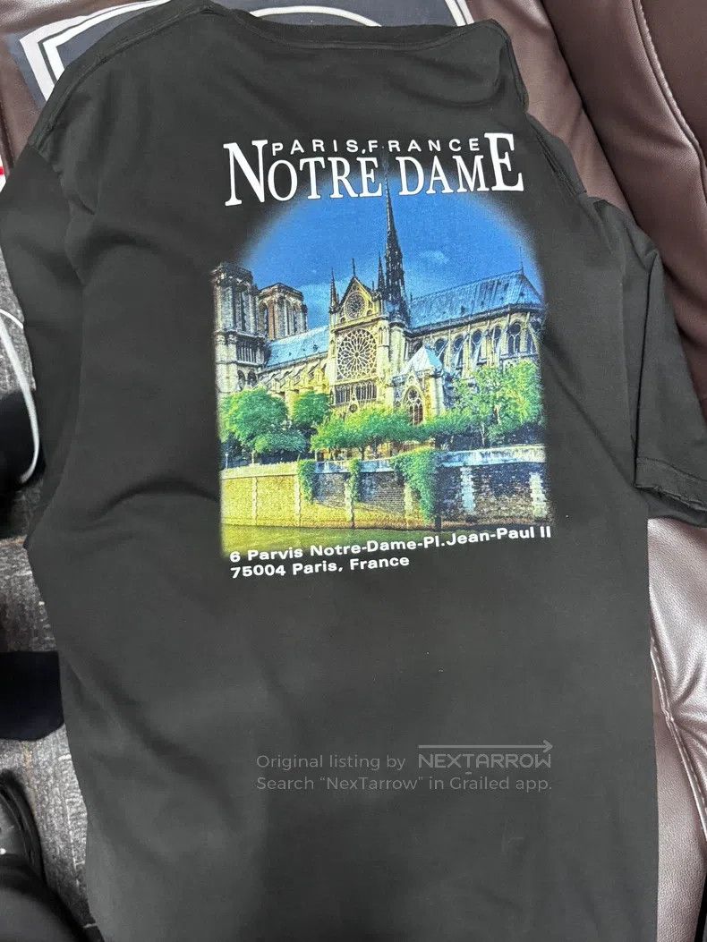 Balenciaga Balenciaga Sacred Heart Cathedral Black Short Sleeve T-shi Size US S / EU 44-46 / 1 - 7 Thumbnail